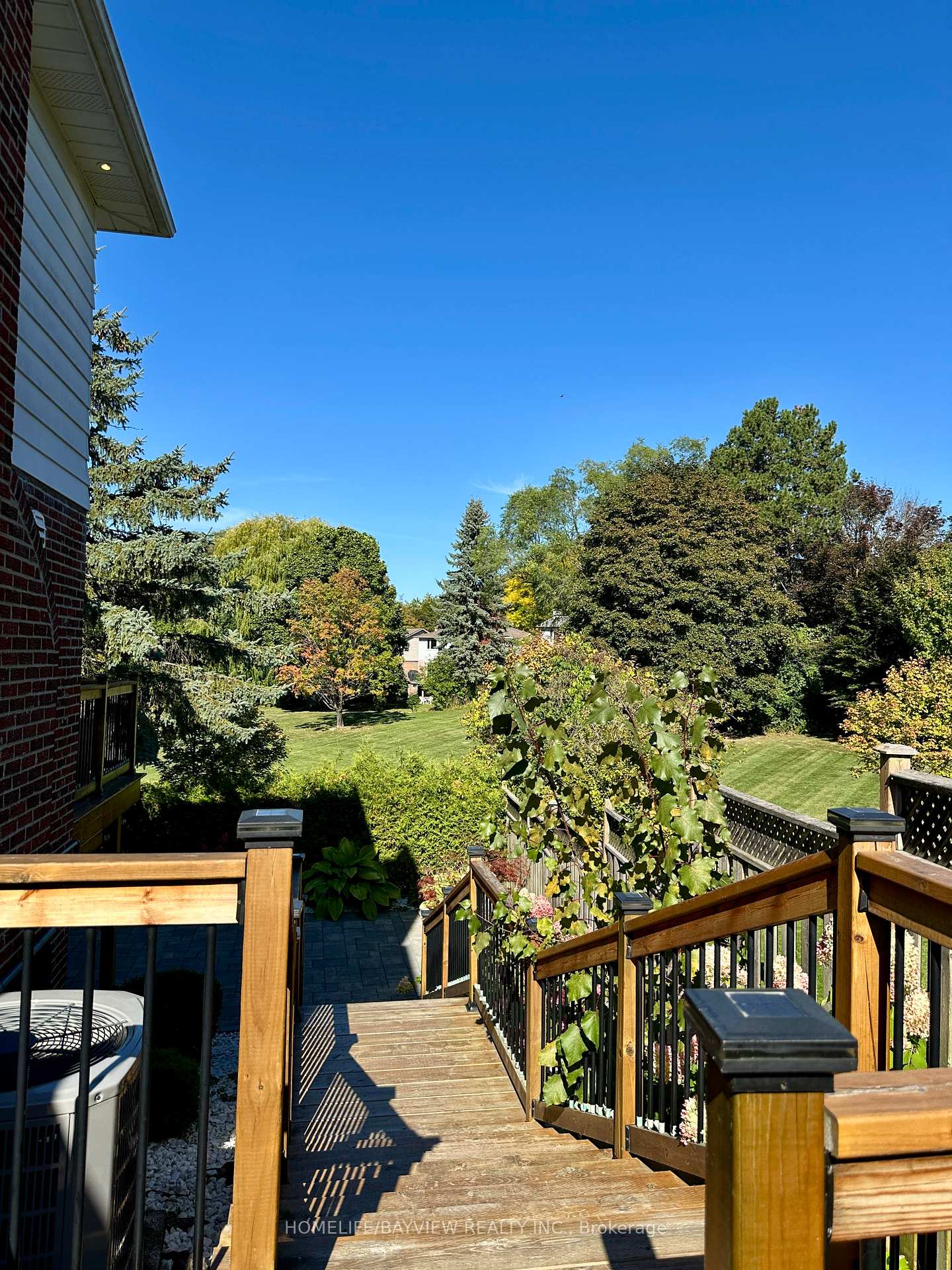 Photo 3 of 57 Thorny Brae (BASEMENT) Drive, Markham, Royal Orchard — HOMEH