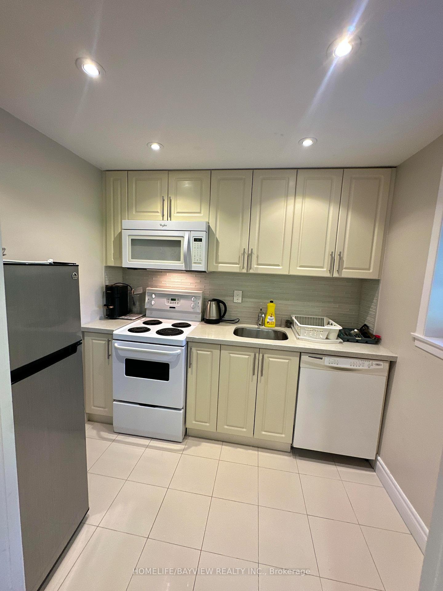Photo 11 of 57 Thorny Brae (BASEMENT) Drive, Markham, Royal Orchard — HOMEH