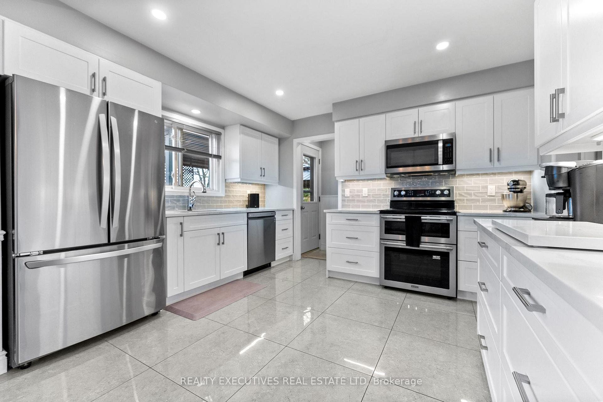Photo 16 of 761 Sussex Boulevard, Kingston, South of Taylor-Kidd Blvd — HOMEH