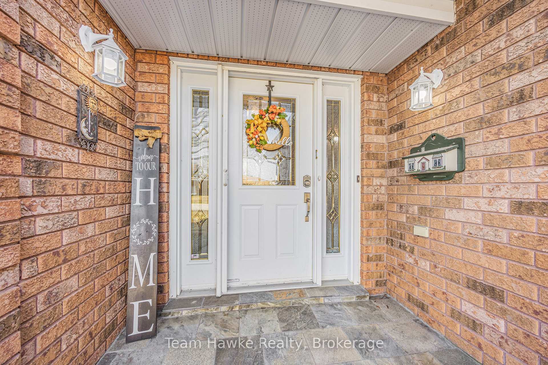 Photo 4 of 953 Playfair Road, Midland — HOMEH