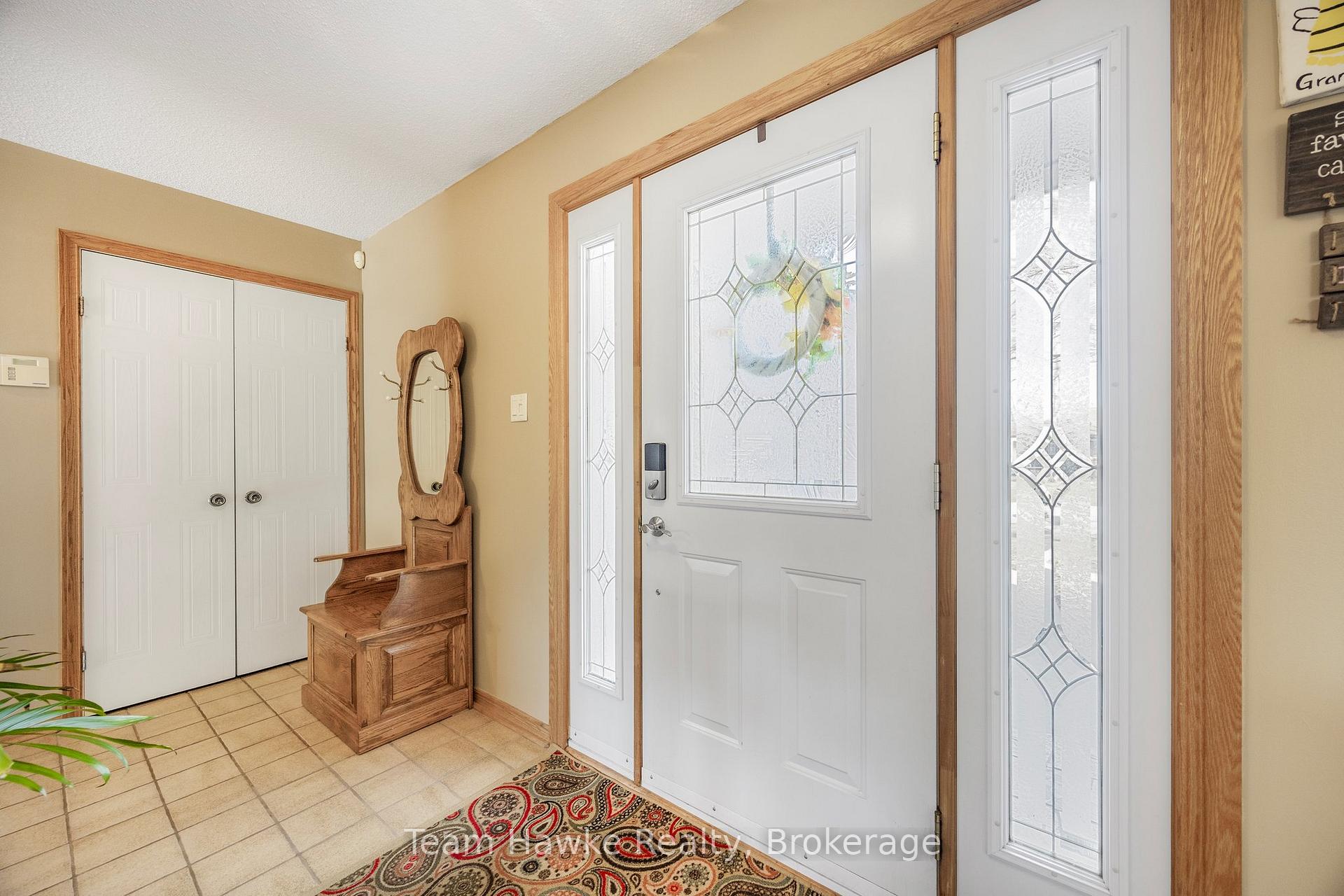 Photo 6 of 953 Playfair Road, Midland — HOMEH