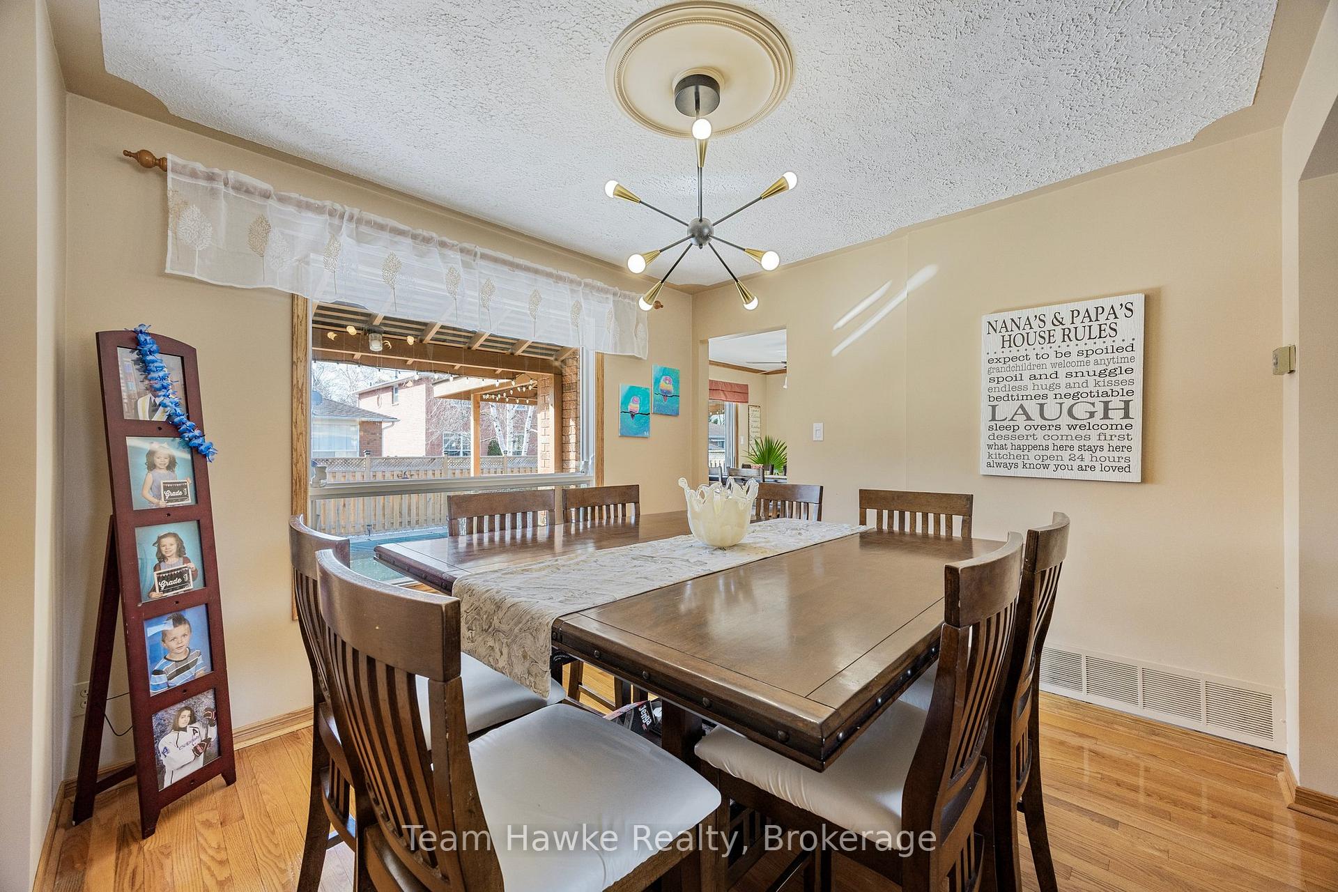 Photo 12 of 953 Playfair Road, Midland — HOMEH