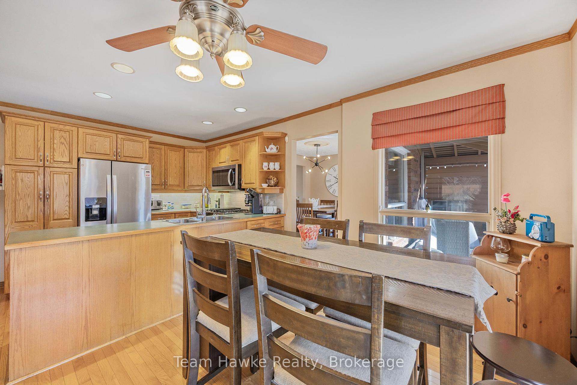 Photo 15 of 953 Playfair Road, Midland — HOMEH