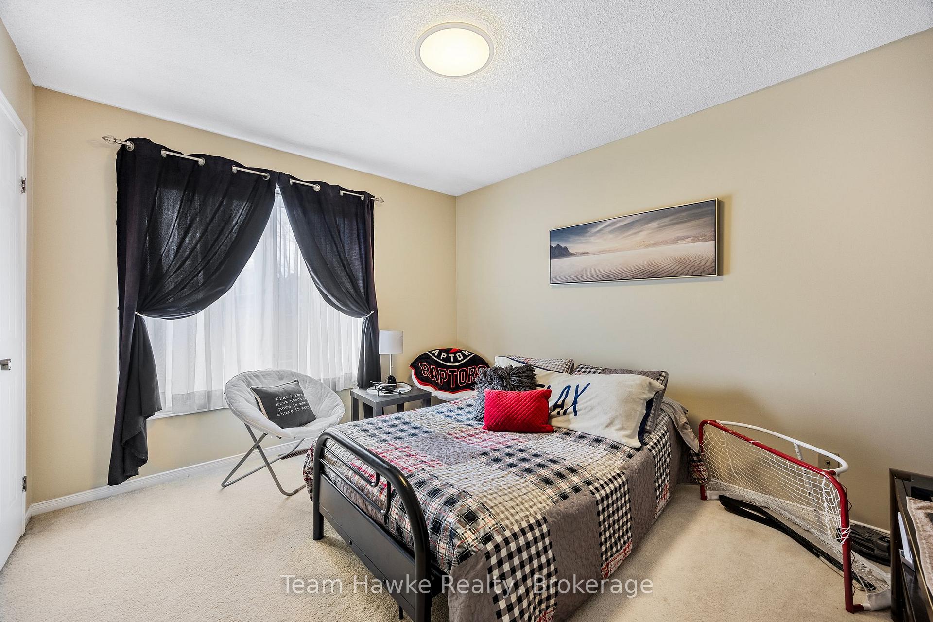 Photo 26 of 953 Playfair Road, Midland — HOMEH