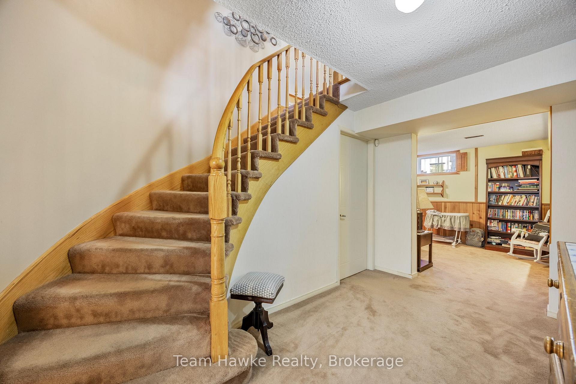 Photo 30 of 953 Playfair Road, Midland — HOMEH