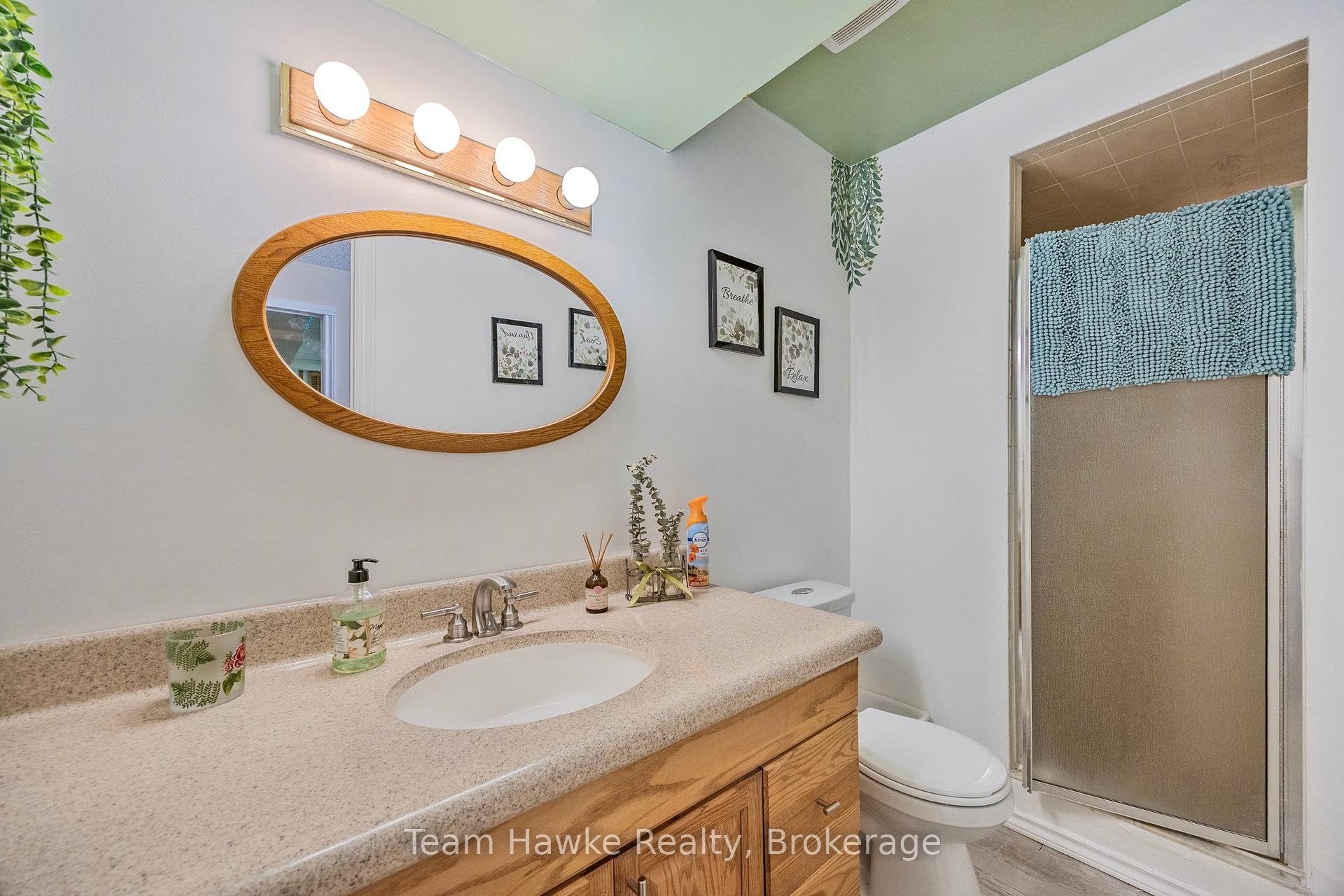 Photo 34 of 953 Playfair Road, Midland — HOMEH