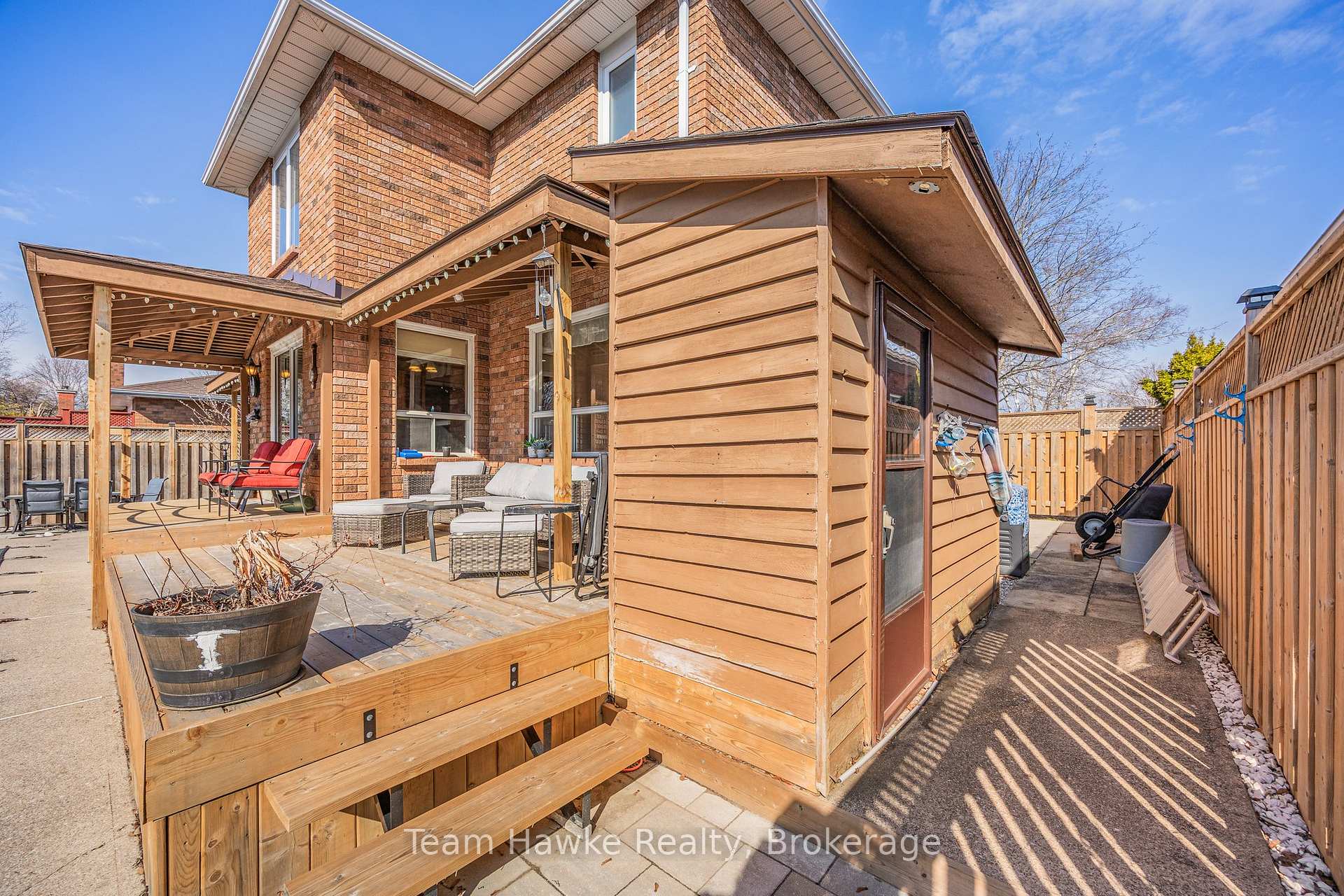 Photo 38 of 953 Playfair Road, Midland — HOMEH