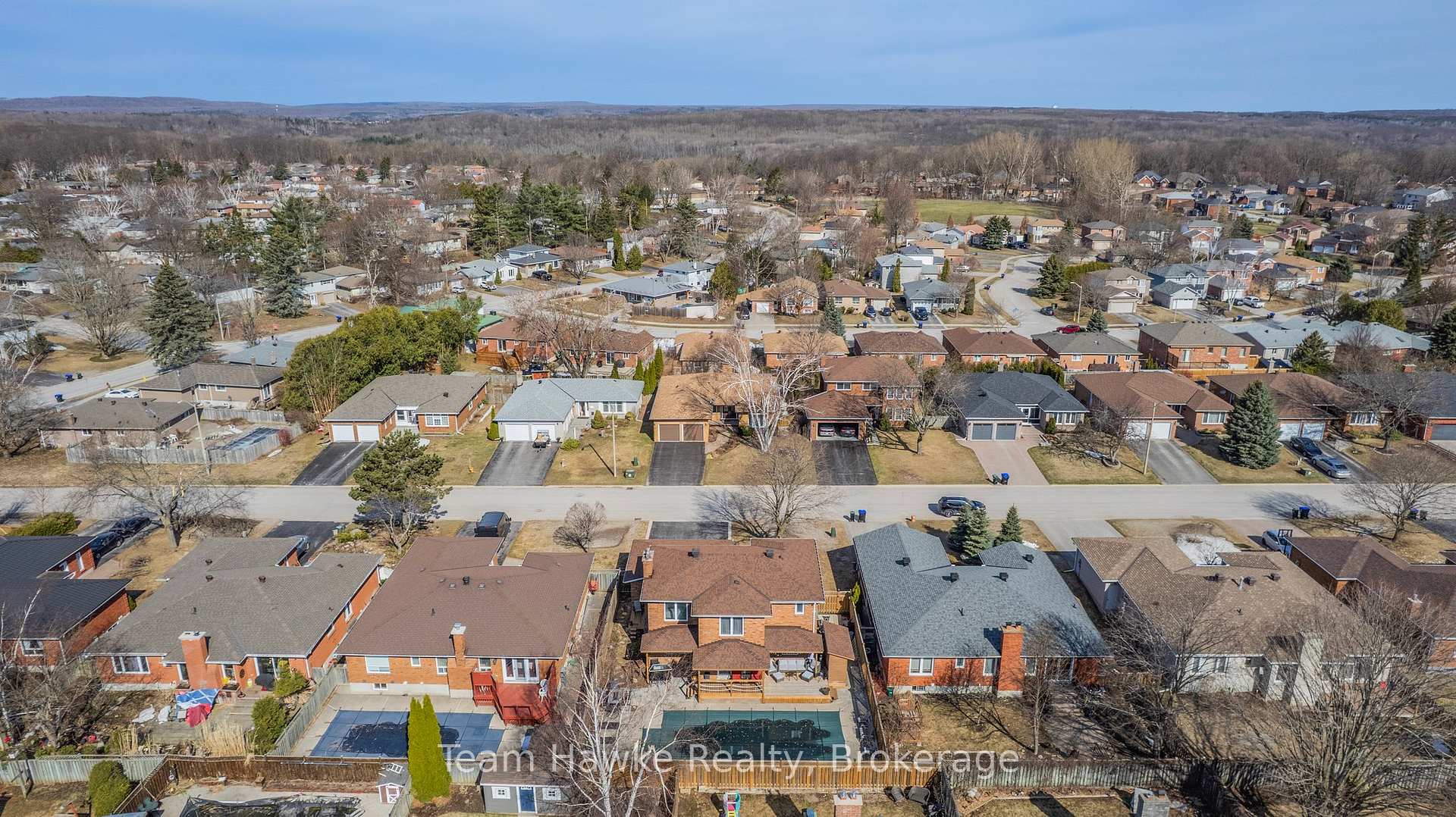 Photo 43 of 953 Playfair Road, Midland — HOMEH