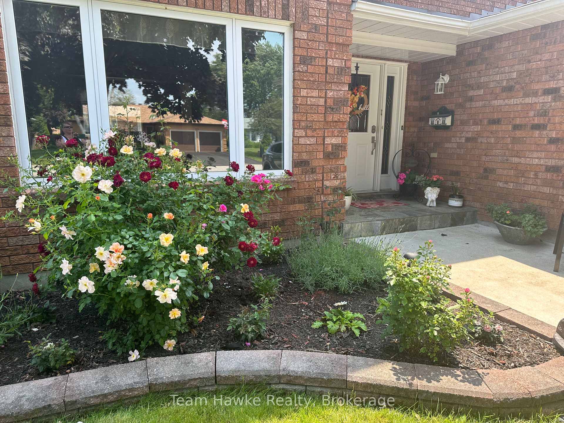 Photo 45 of 953 Playfair Road, Midland — HOMEH