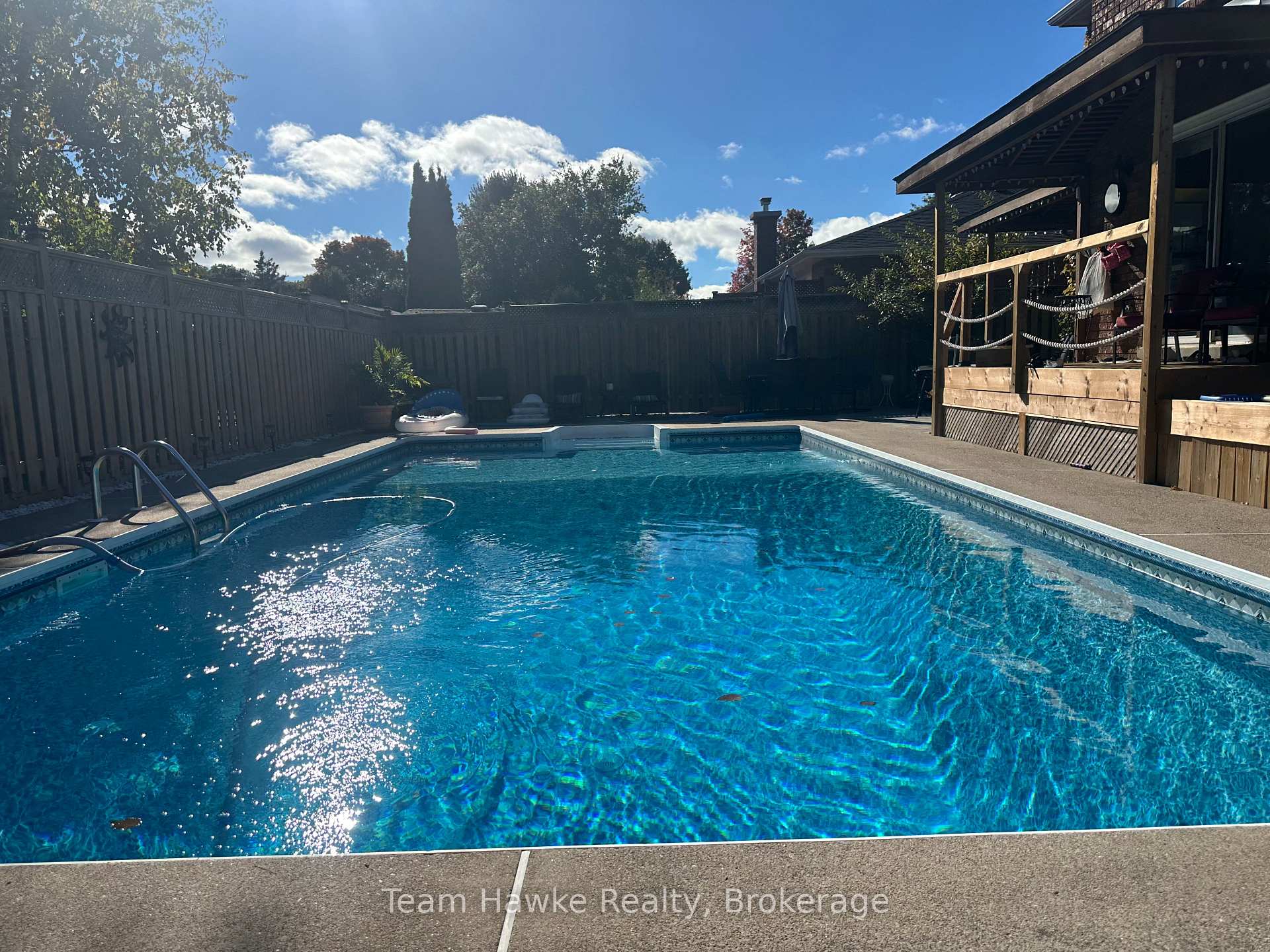 Photo 48 of 953 Playfair Road, Midland — HOMEH