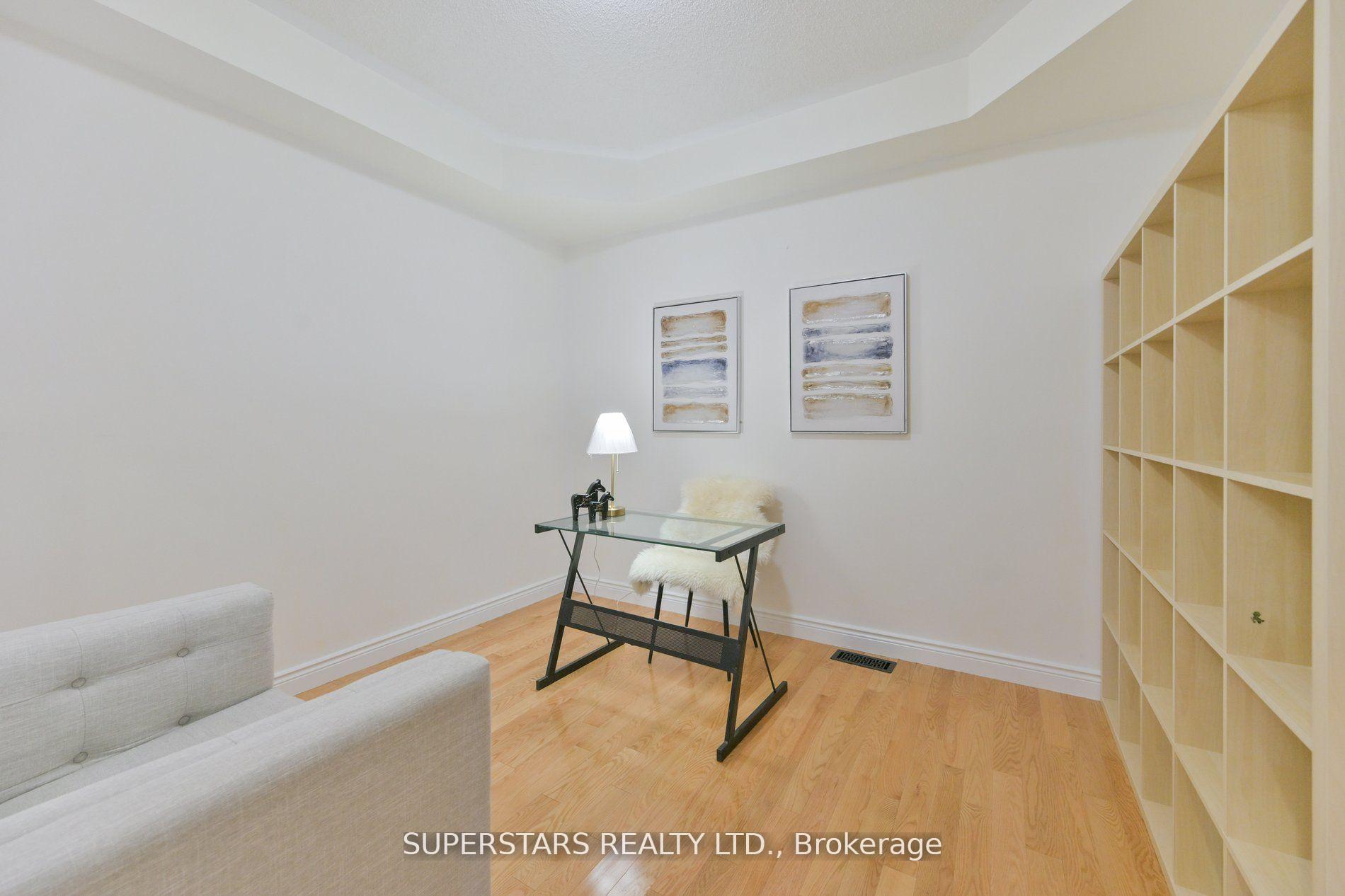 Photo 6 of 32 Thornton Street, Markham, Milliken Mills East — HOMEH