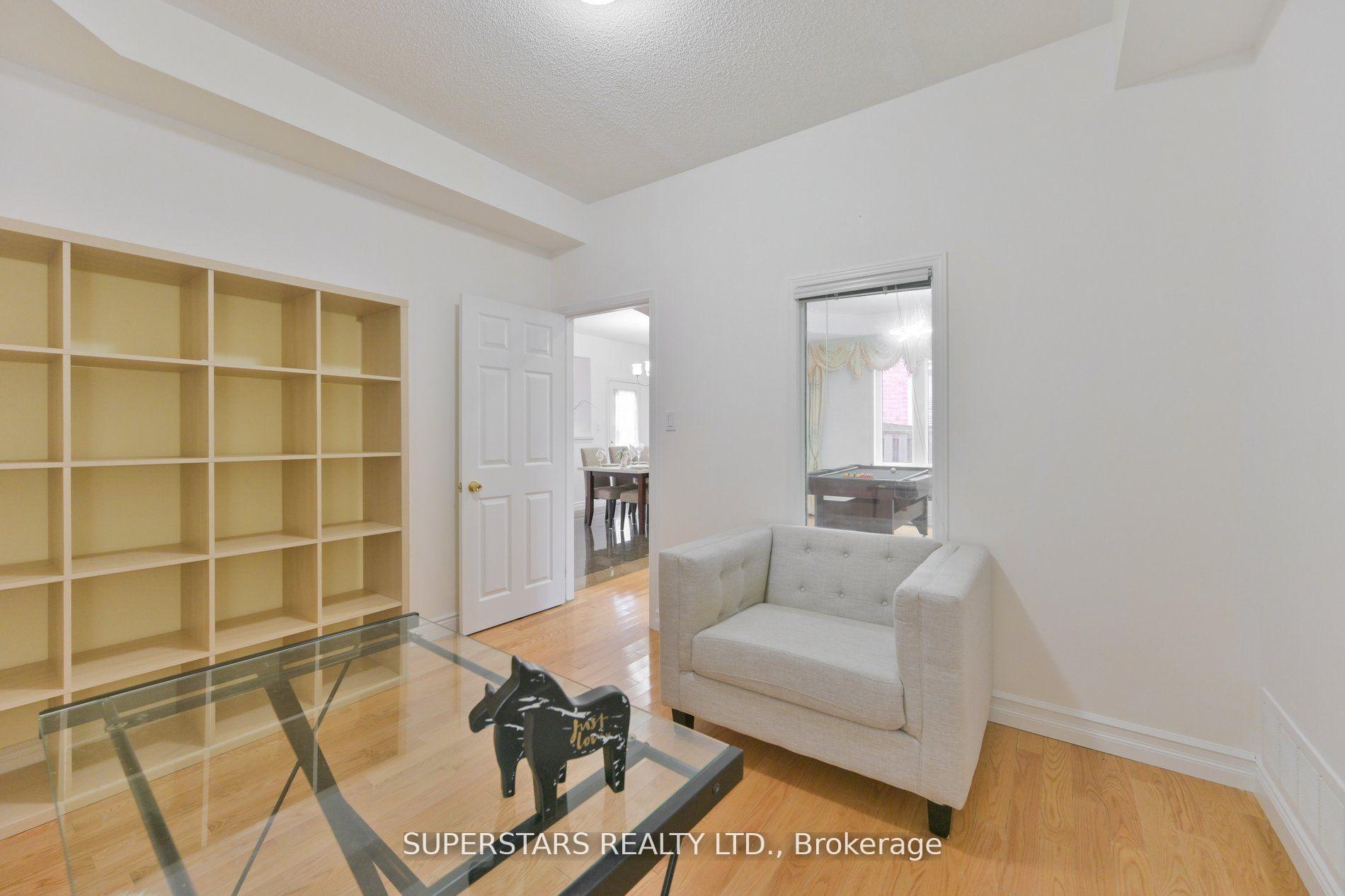 Photo 7 of 32 Thornton Street, Markham, Milliken Mills East — HOMEH