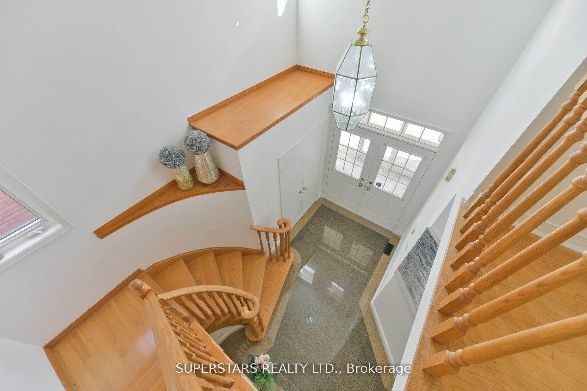 Photo 13 of 32 Thornton Street, Markham, Milliken Mills East — HOMEH