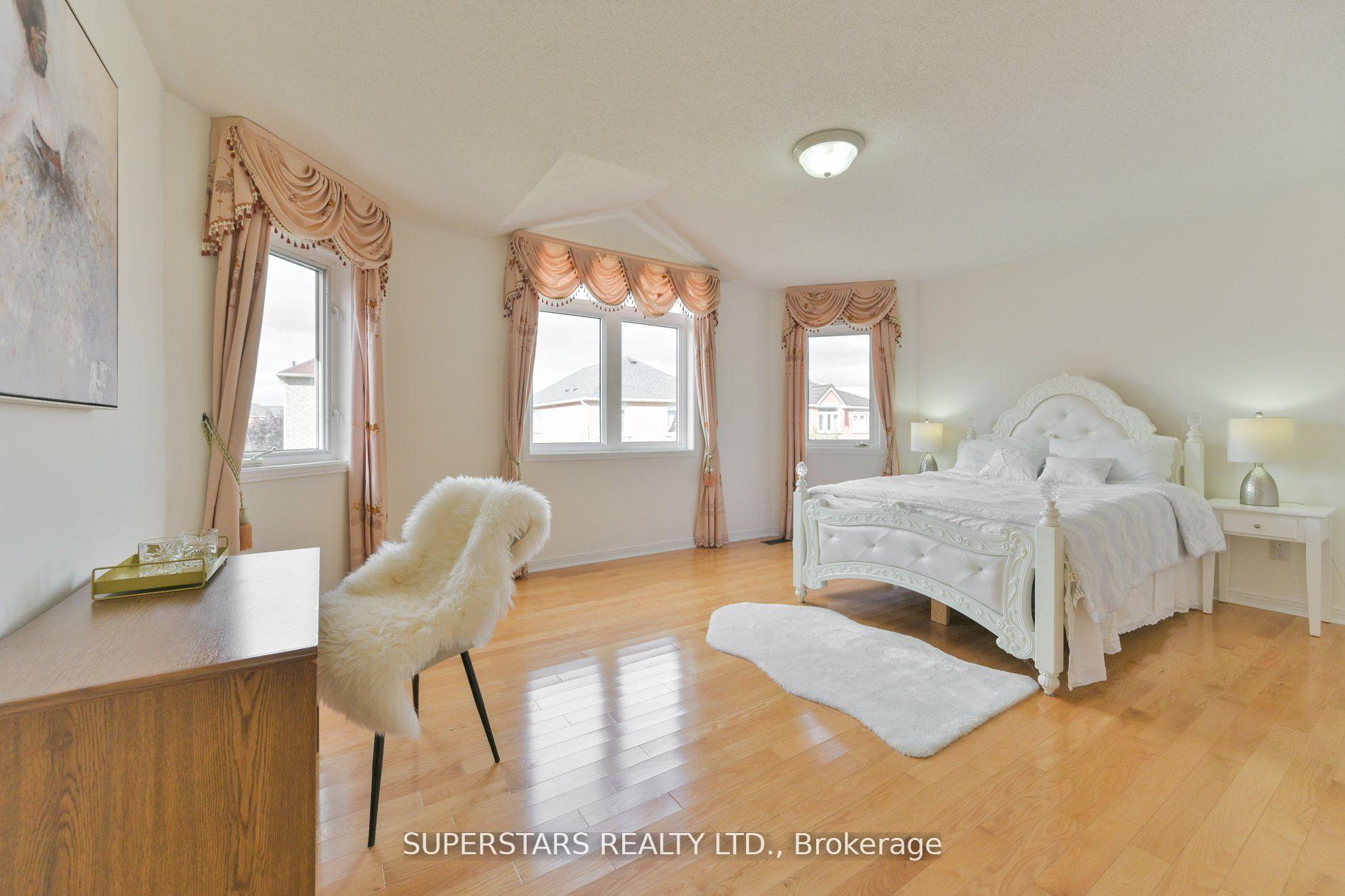 Photo 21 of 32 Thornton Street, Markham, Milliken Mills East — HOMEH