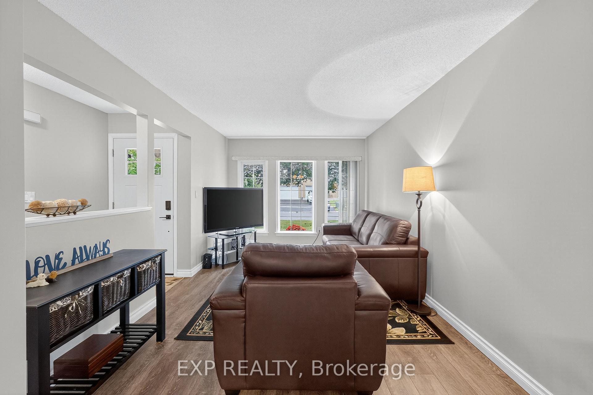 Photo 8 of 1045 Springfield Drive, Kingston, City Southwest — HOMEH