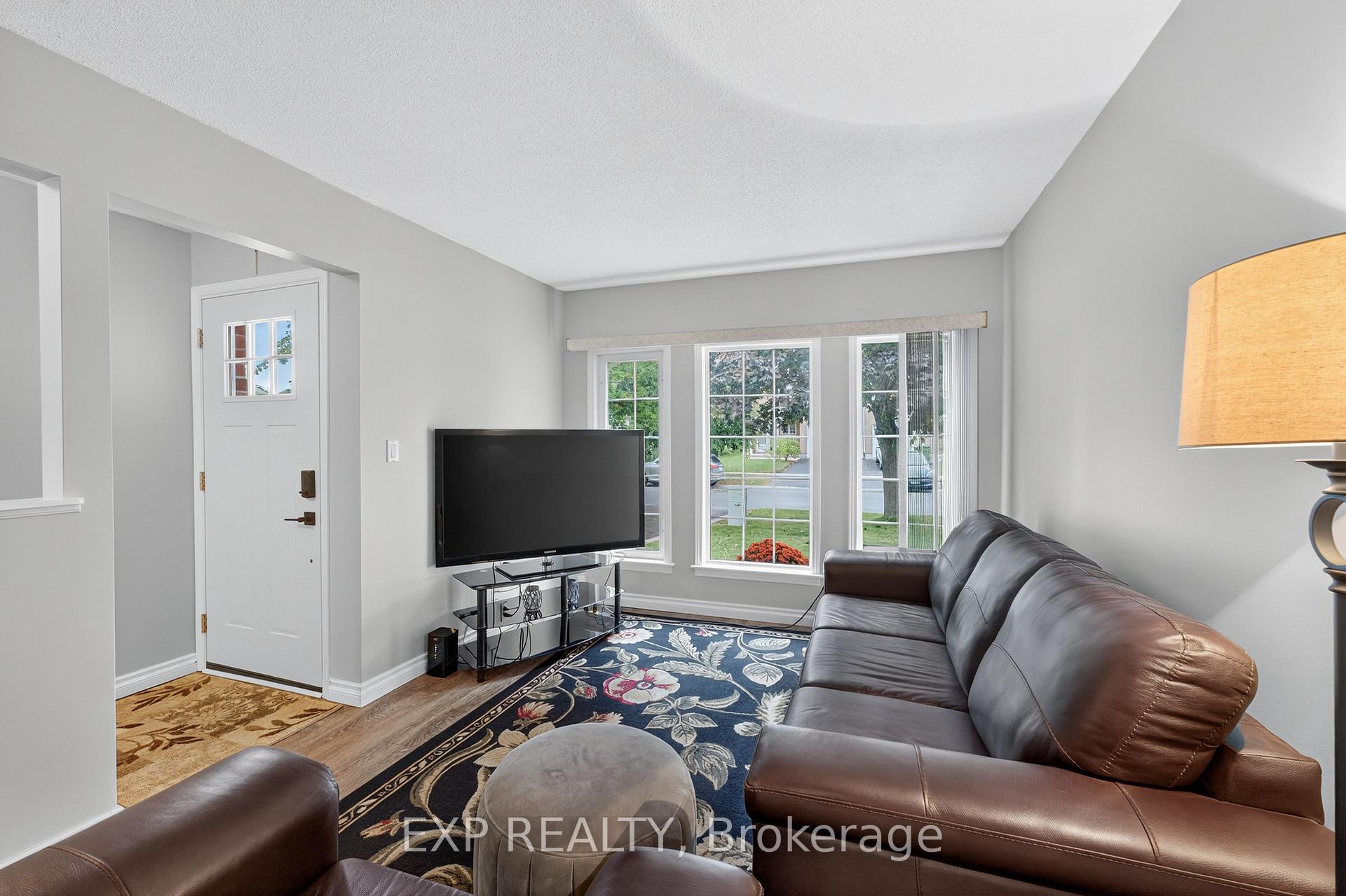 Photo 9 of 1045 Springfield Drive, Kingston, City Southwest — HOMEH