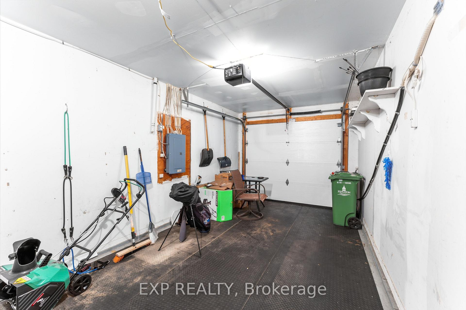 Photo 25 of 1045 Springfield Drive, Kingston, City Southwest — HOMEH