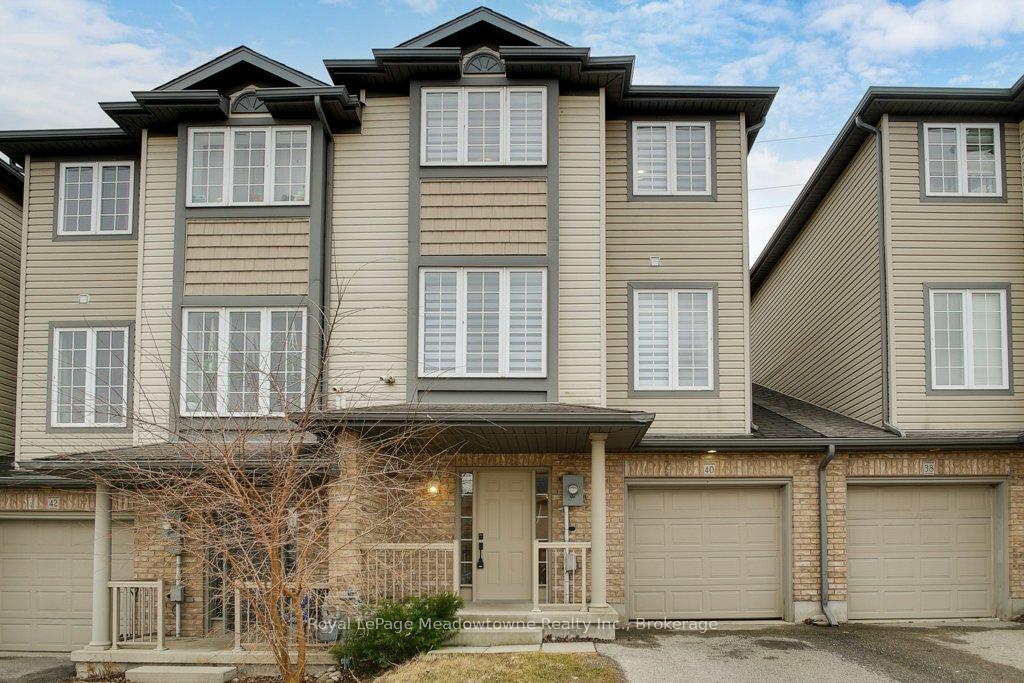 Photo 3 of 40 Tudor Street, Kitchener, Huron Park — HOMEH