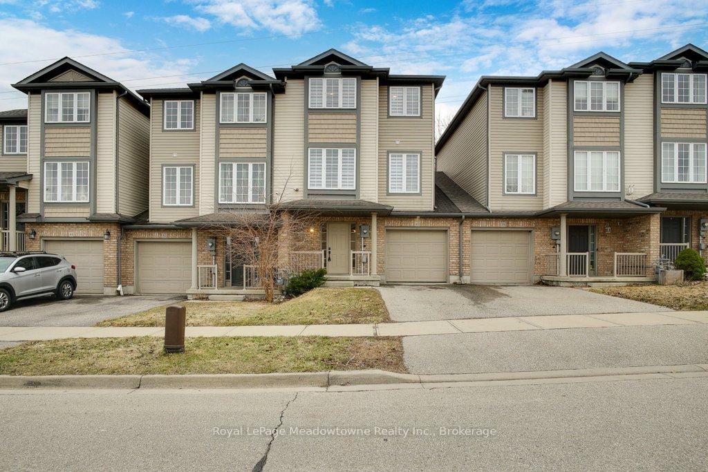 Photo 4 of 40 Tudor Street, Kitchener, Huron Park — HOMEH