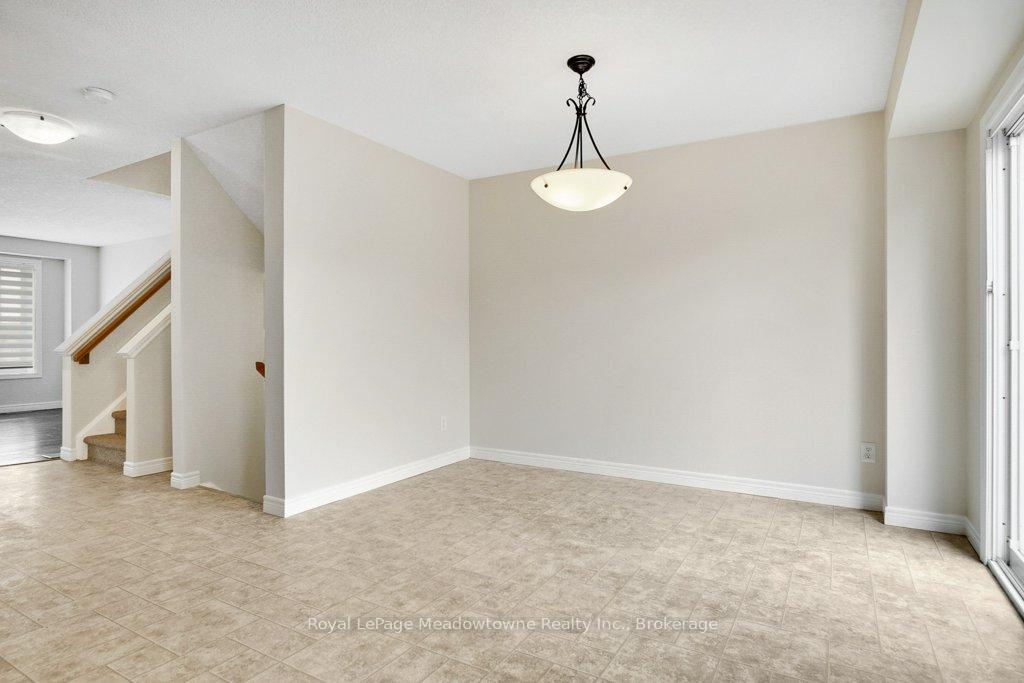 Photo 11 of 40 Tudor Street, Kitchener, Huron Park — HOMEH