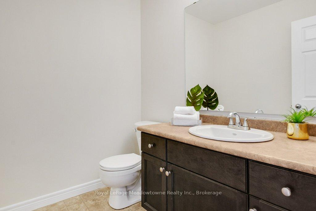 Photo 24 of 40 Tudor Street, Kitchener, Huron Park — HOMEH