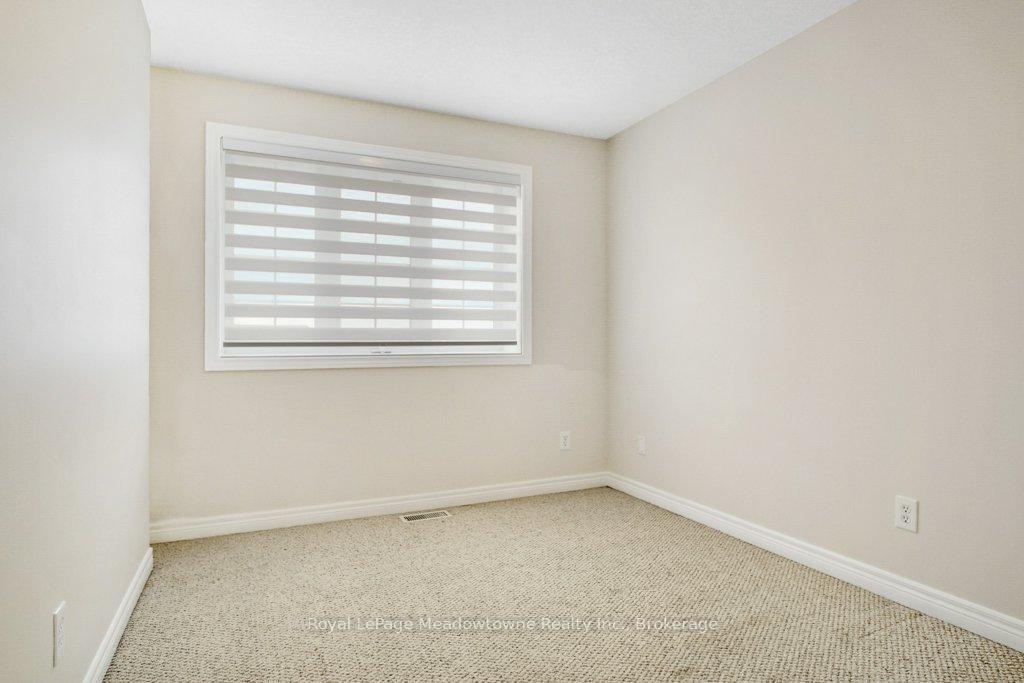 Photo 25 of 40 Tudor Street, Kitchener, Huron Park — HOMEH