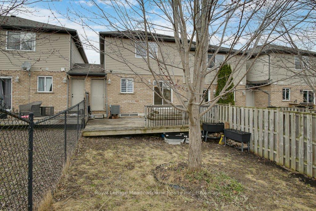 Photo 41 of 40 Tudor Street, Kitchener, Huron Park — HOMEH