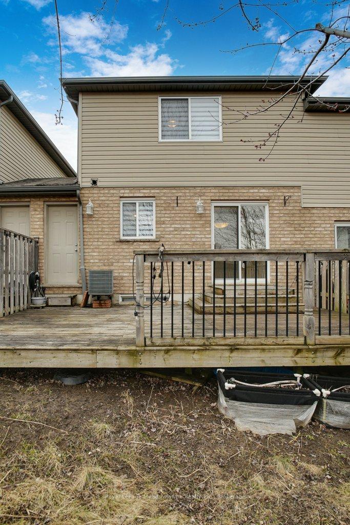 Photo 44 of 40 Tudor Street, Kitchener, Huron Park — HOMEH