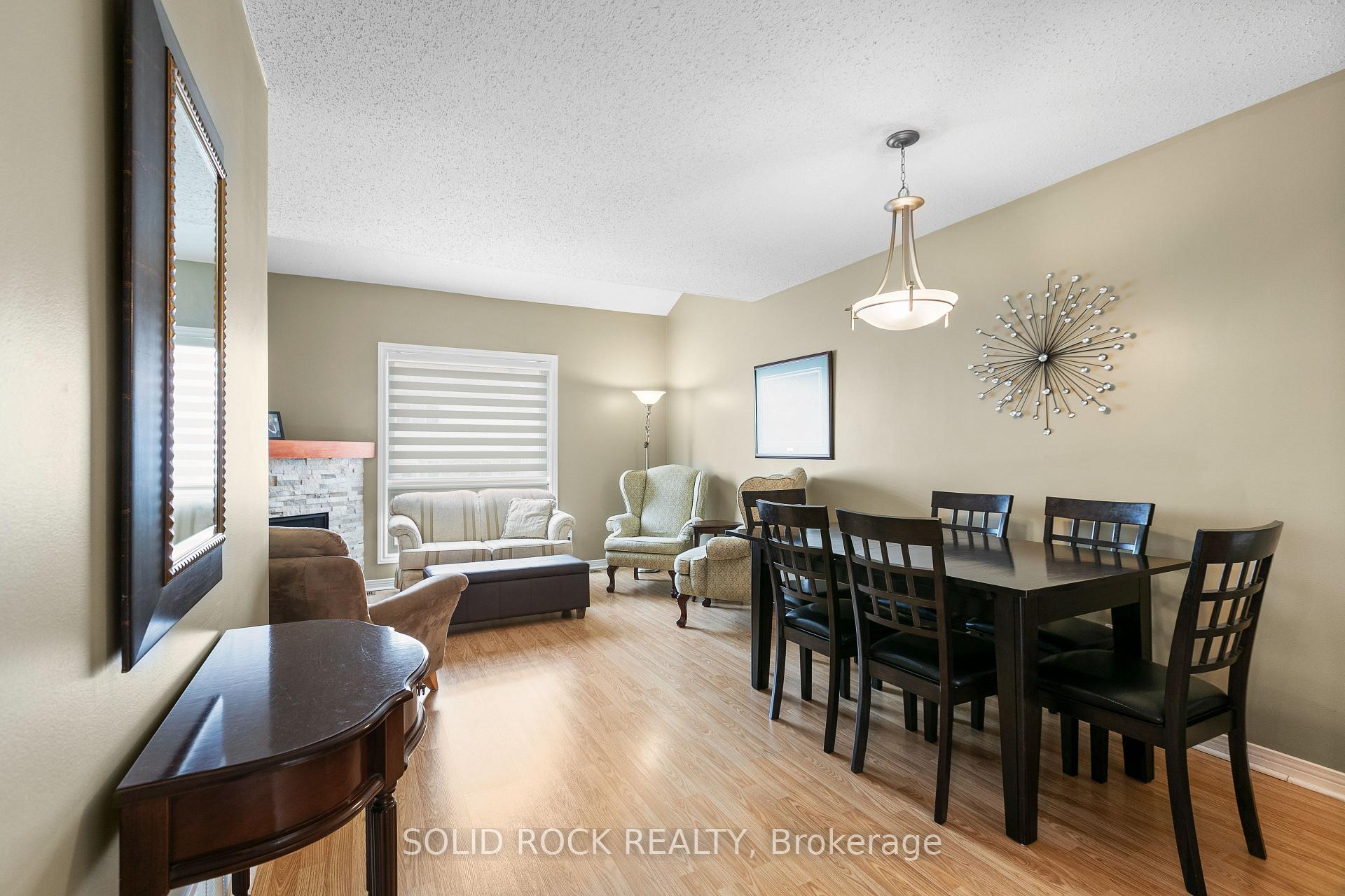Photo 9 of 18 Sunnybrooke Drive, Ottawa, Kanata - Emerald Meadows/Trailwest — HOMEH
