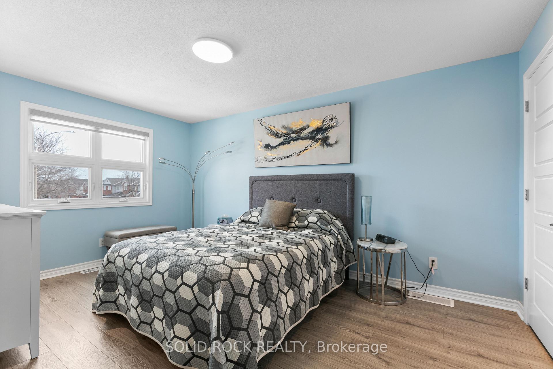 Photo 17 of 18 Sunnybrooke Drive, Ottawa, Kanata - Emerald Meadows/Trailwest — HOMEH