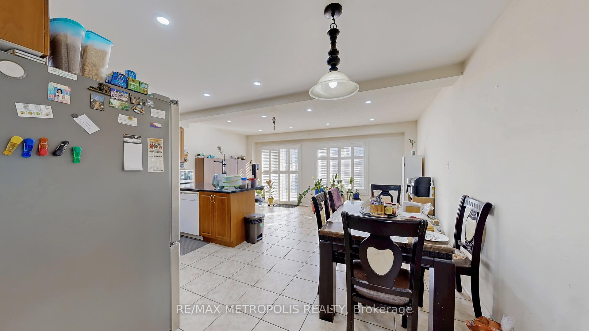 Photo 21 of Unit Upper, 80 Charles Brown Road, Markham, Cedarwood — HOMEH