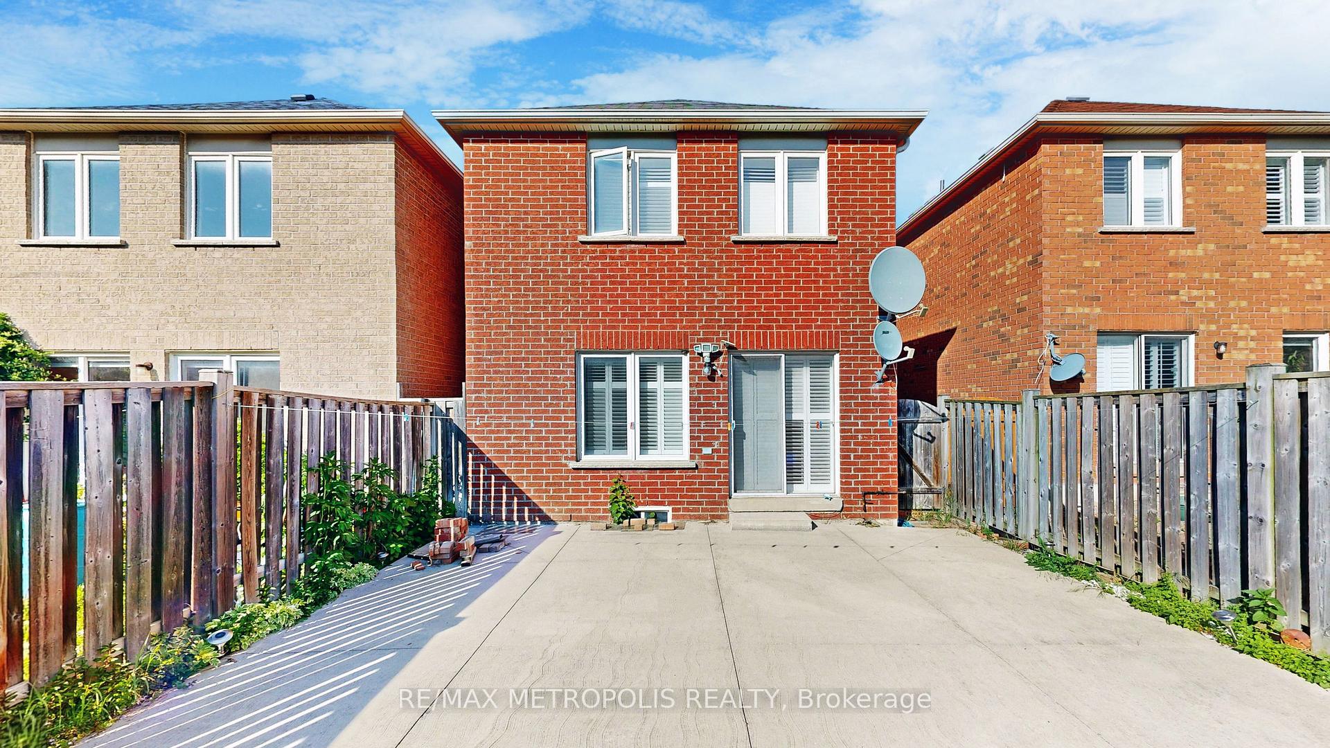 Photo 43 of Unit Upper, 80 Charles Brown Road, Markham, Cedarwood — HOMEH