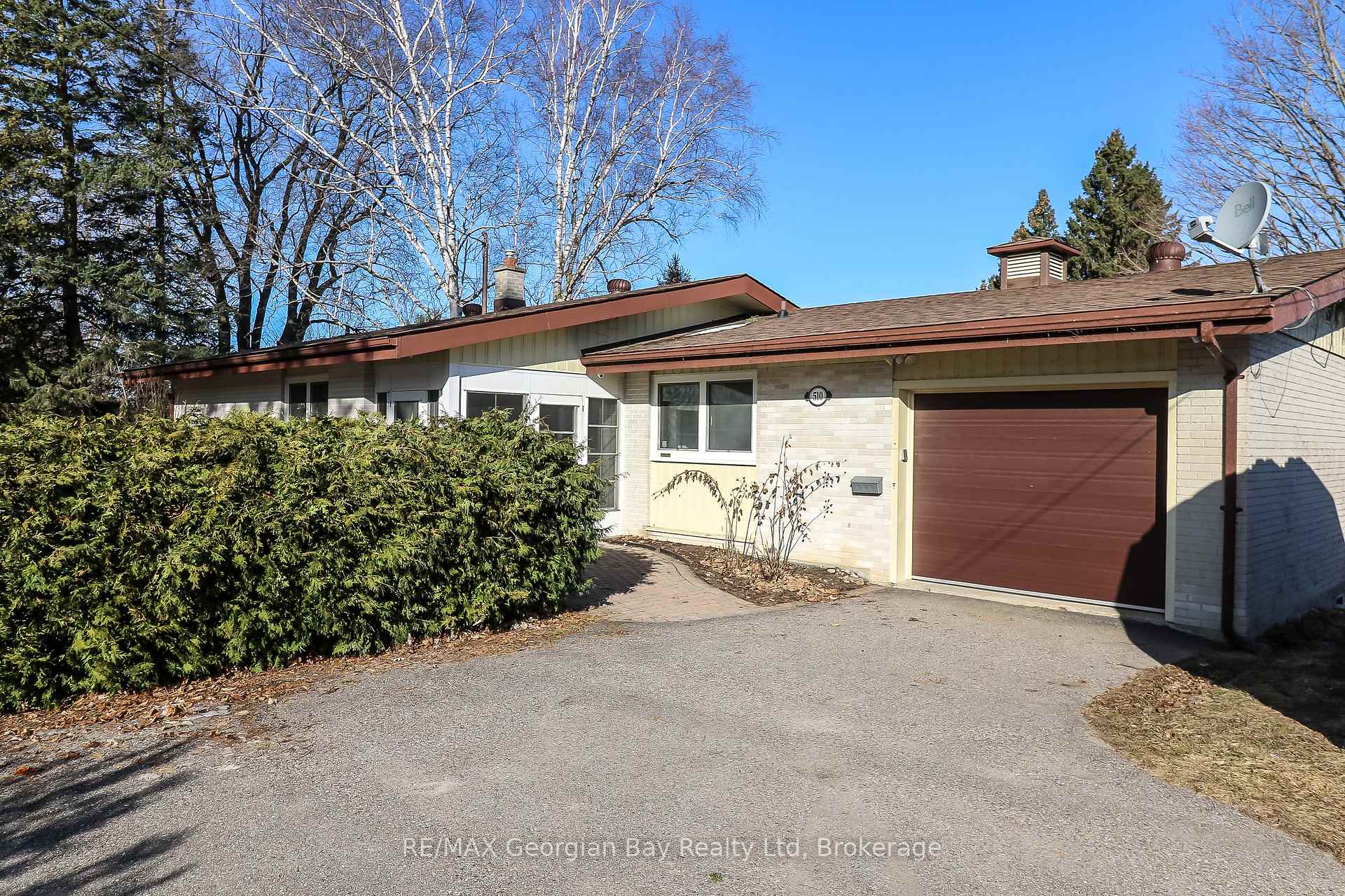 Photo 1 of 510 Irwin Street, Midland — HOMEH