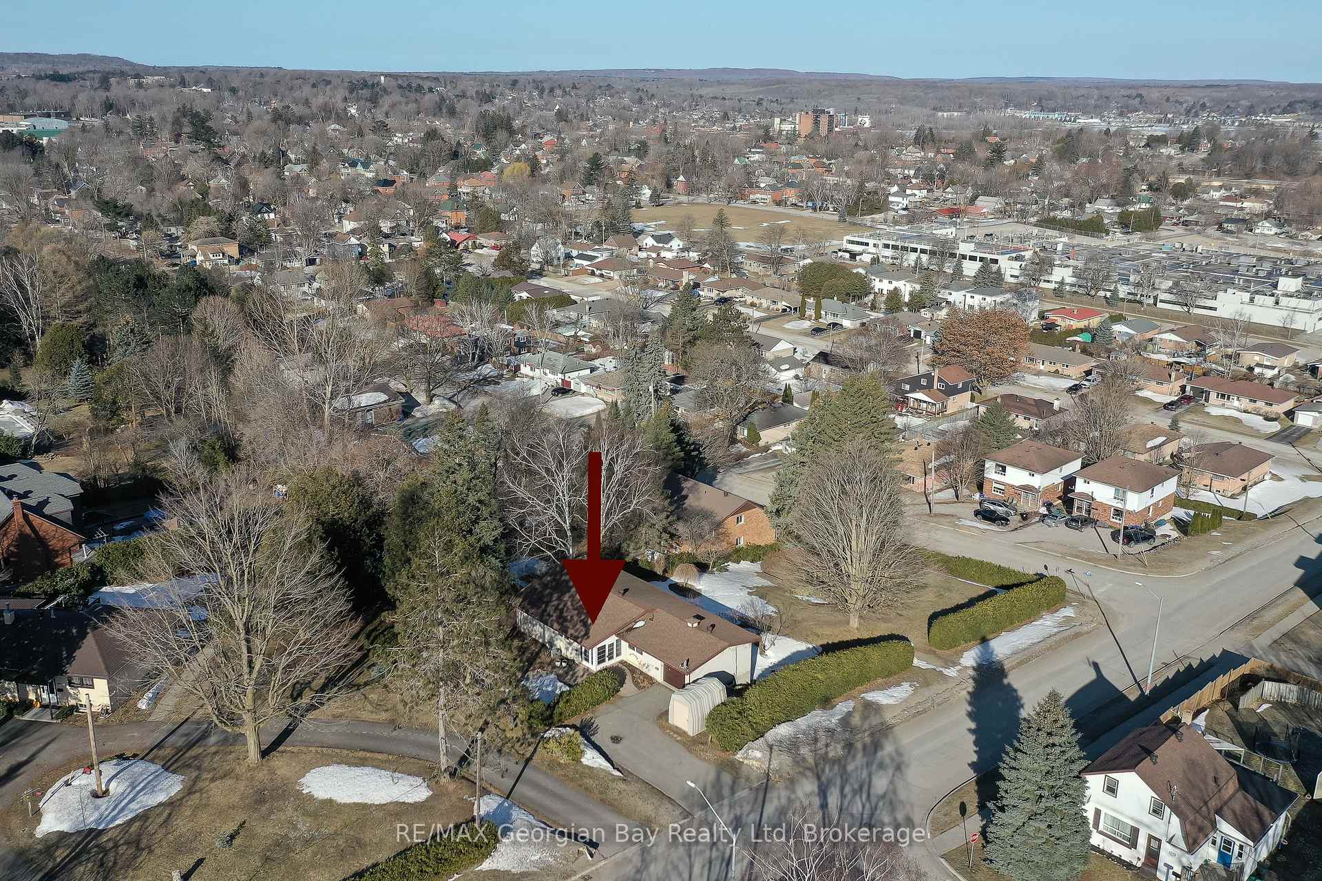 Photo 5 of 510 Irwin Street, Midland — HOMEH