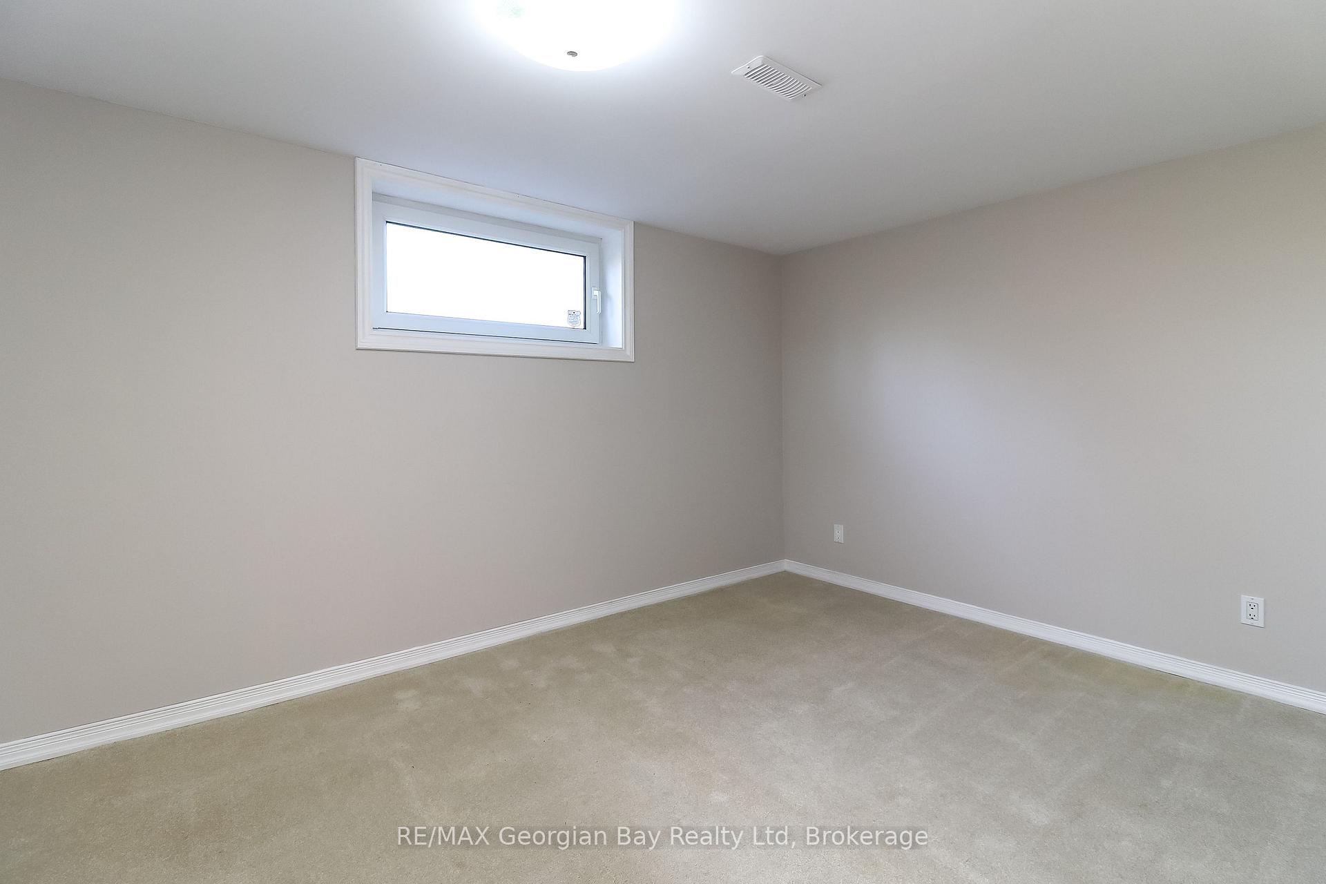 Photo 31 of 510 Irwin Street, Midland — HOMEH