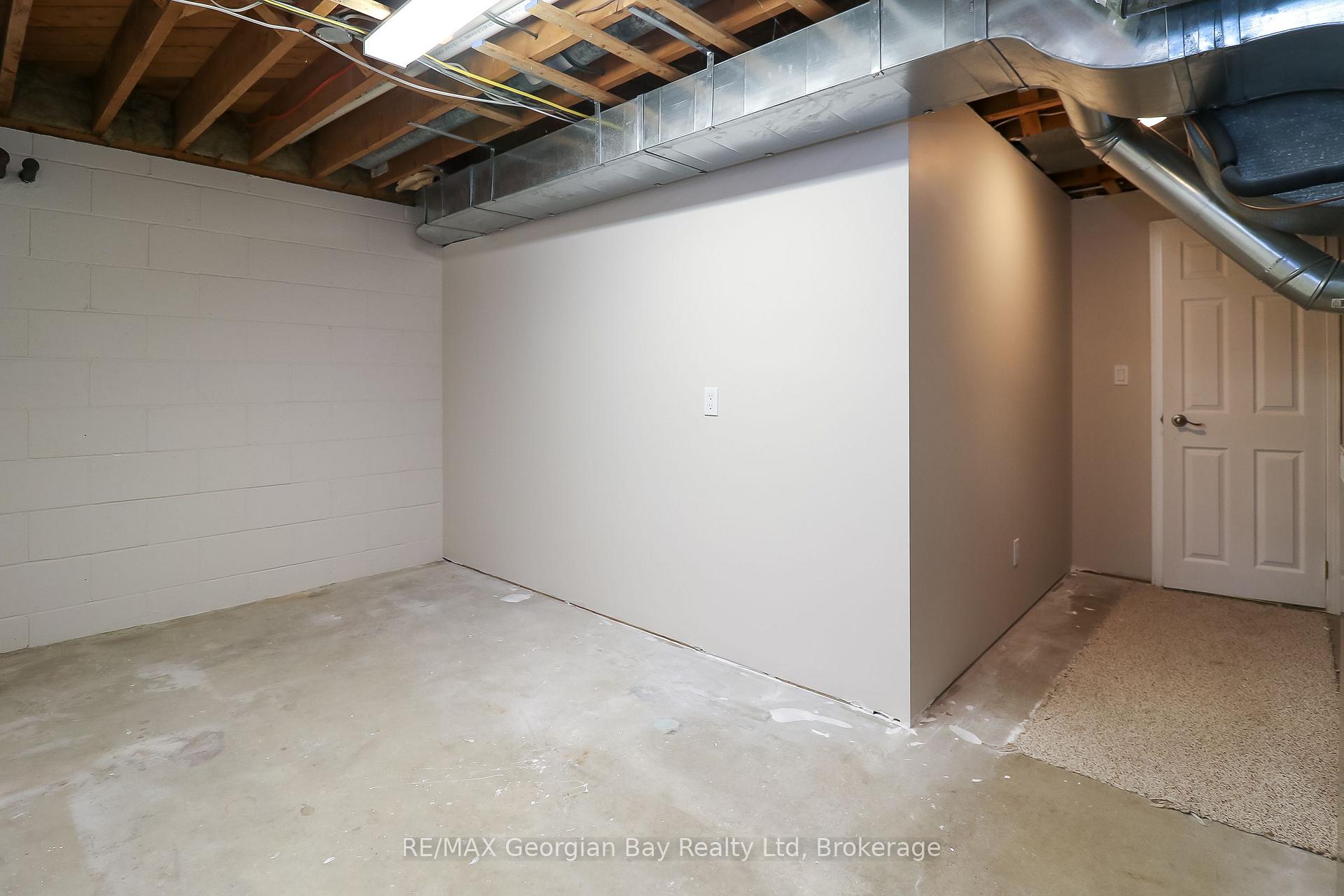 Photo 36 of 510 Irwin Street, Midland — HOMEH