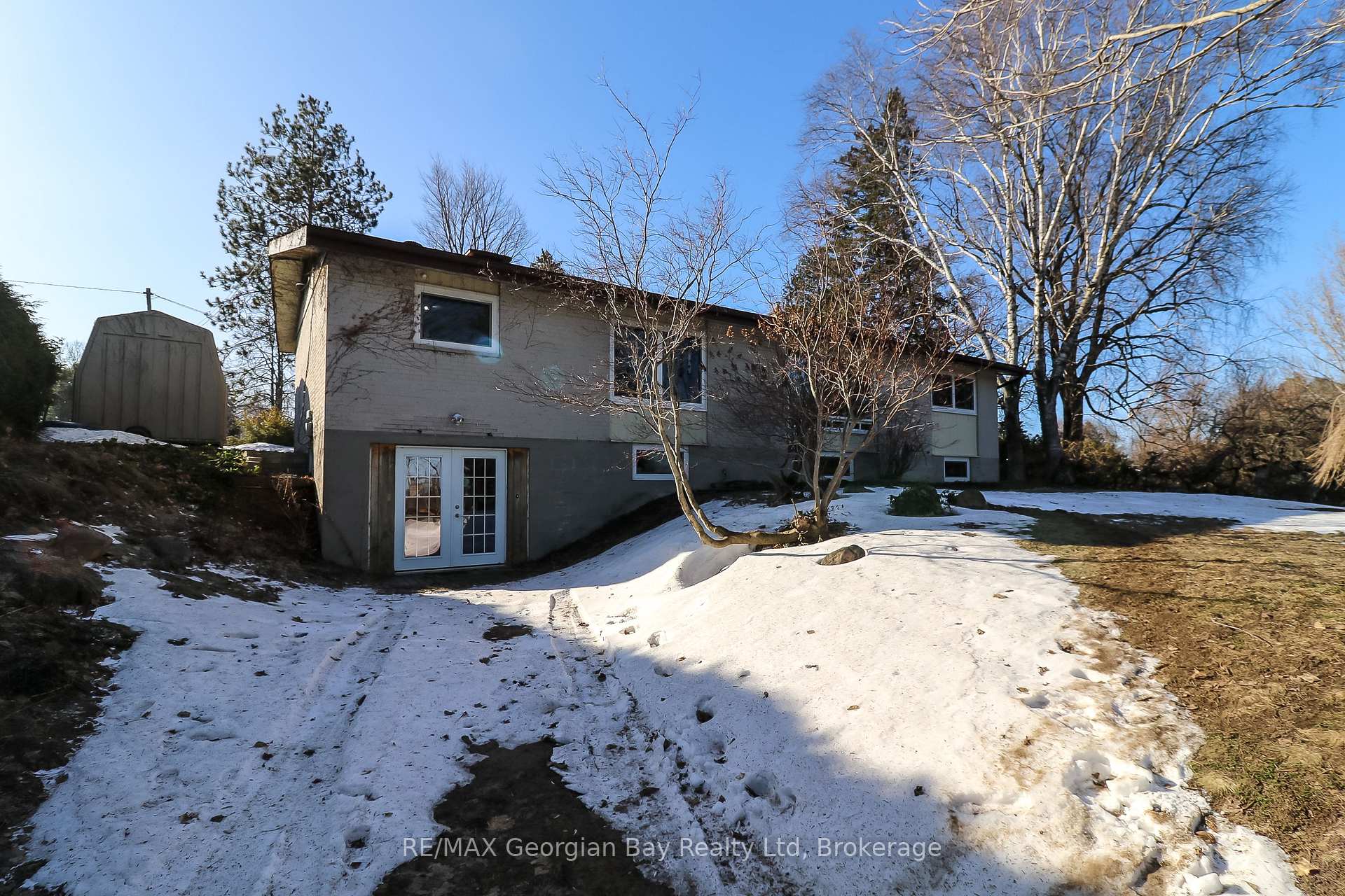 Photo 39 of 510 Irwin Street, Midland — HOMEH