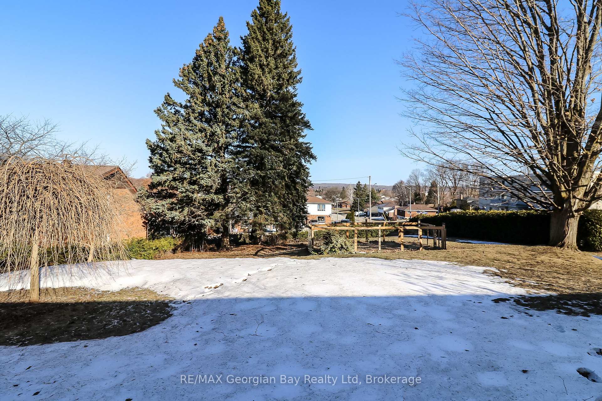 Photo 40 of 510 Irwin Street, Midland — HOMEH