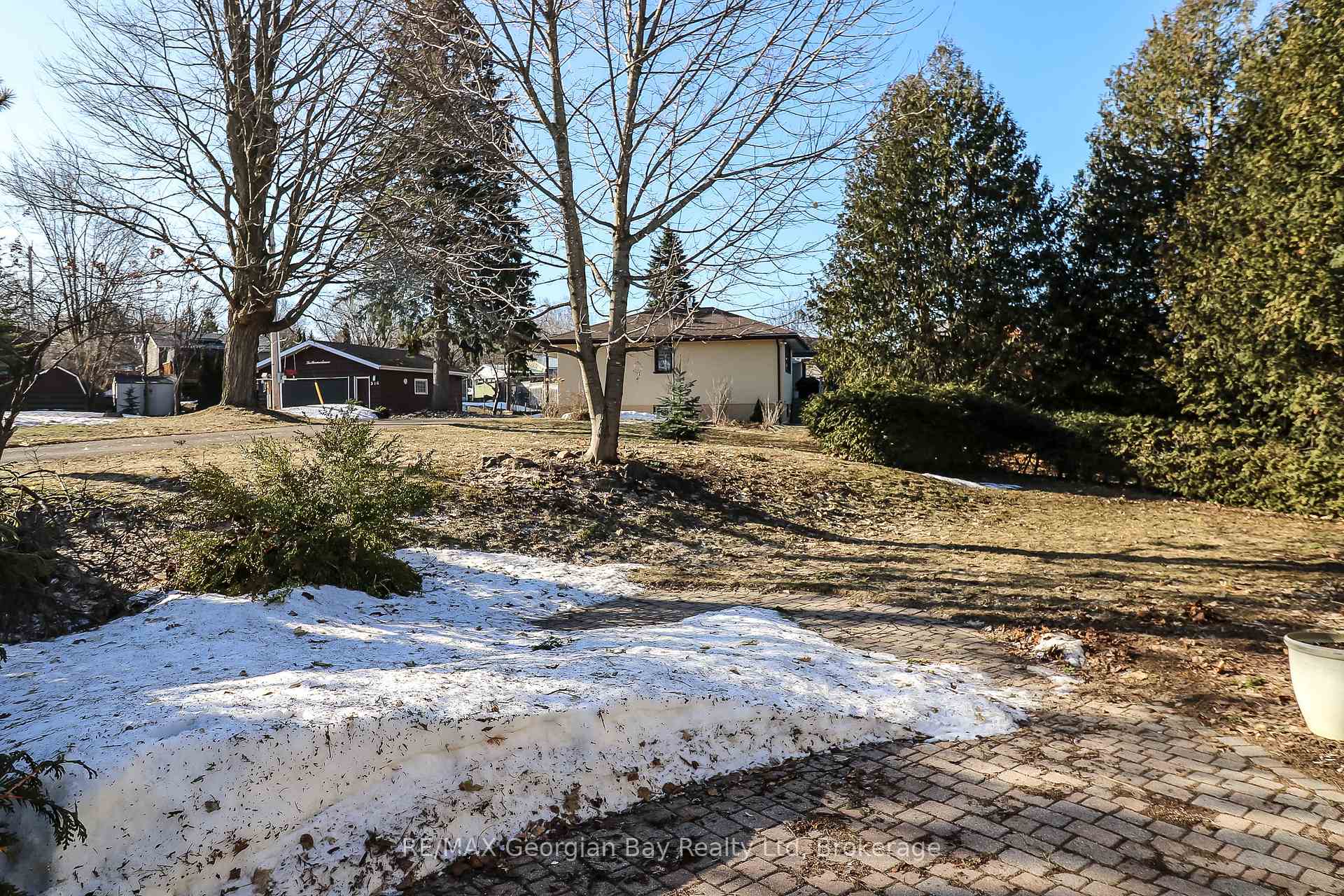 Photo 41 of 510 Irwin Street, Midland — HOMEH