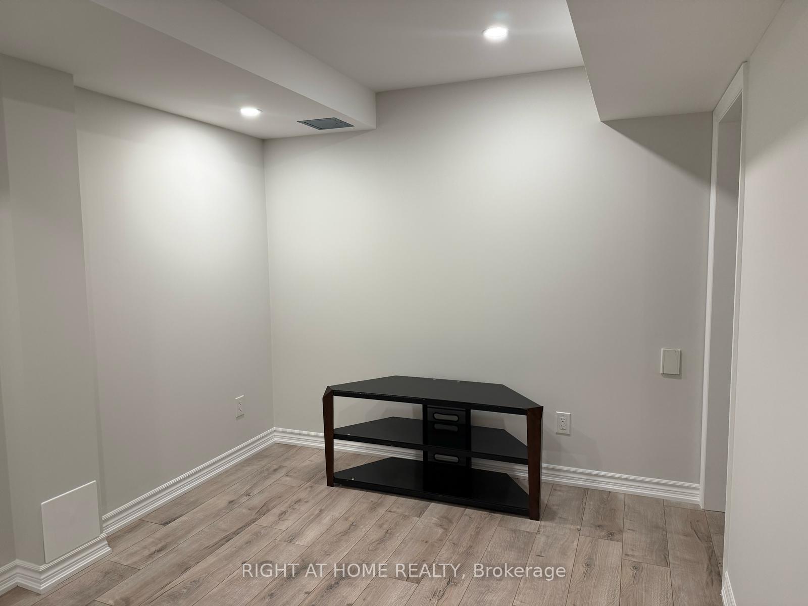 Photo 15 of Unit Basement, 75 Edgehill Drive, Hamilton, Falkirk — HOMEH