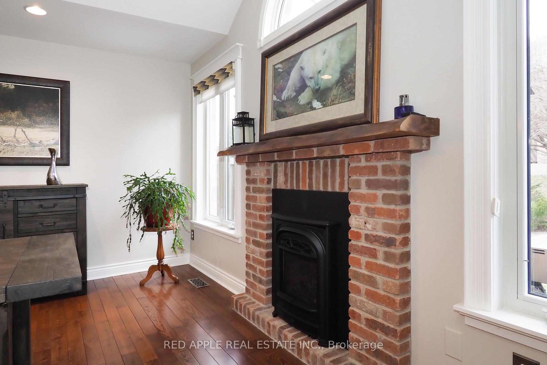 Photo 19 of 30 Candle Crescent, Kitchener — HOMEH
