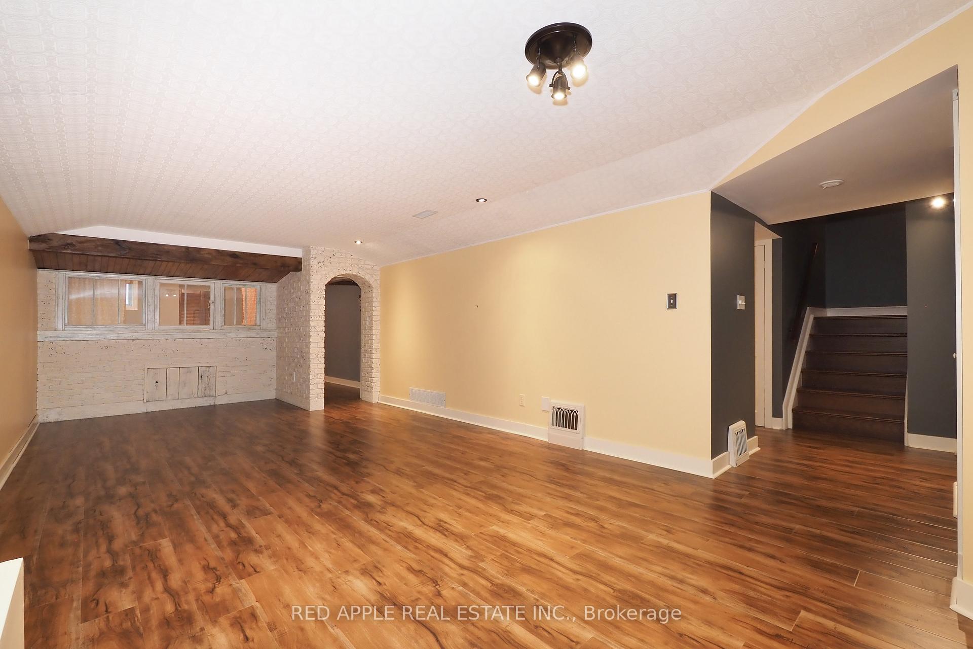 Photo 38 of 30 Candle Crescent, Kitchener — HOMEH