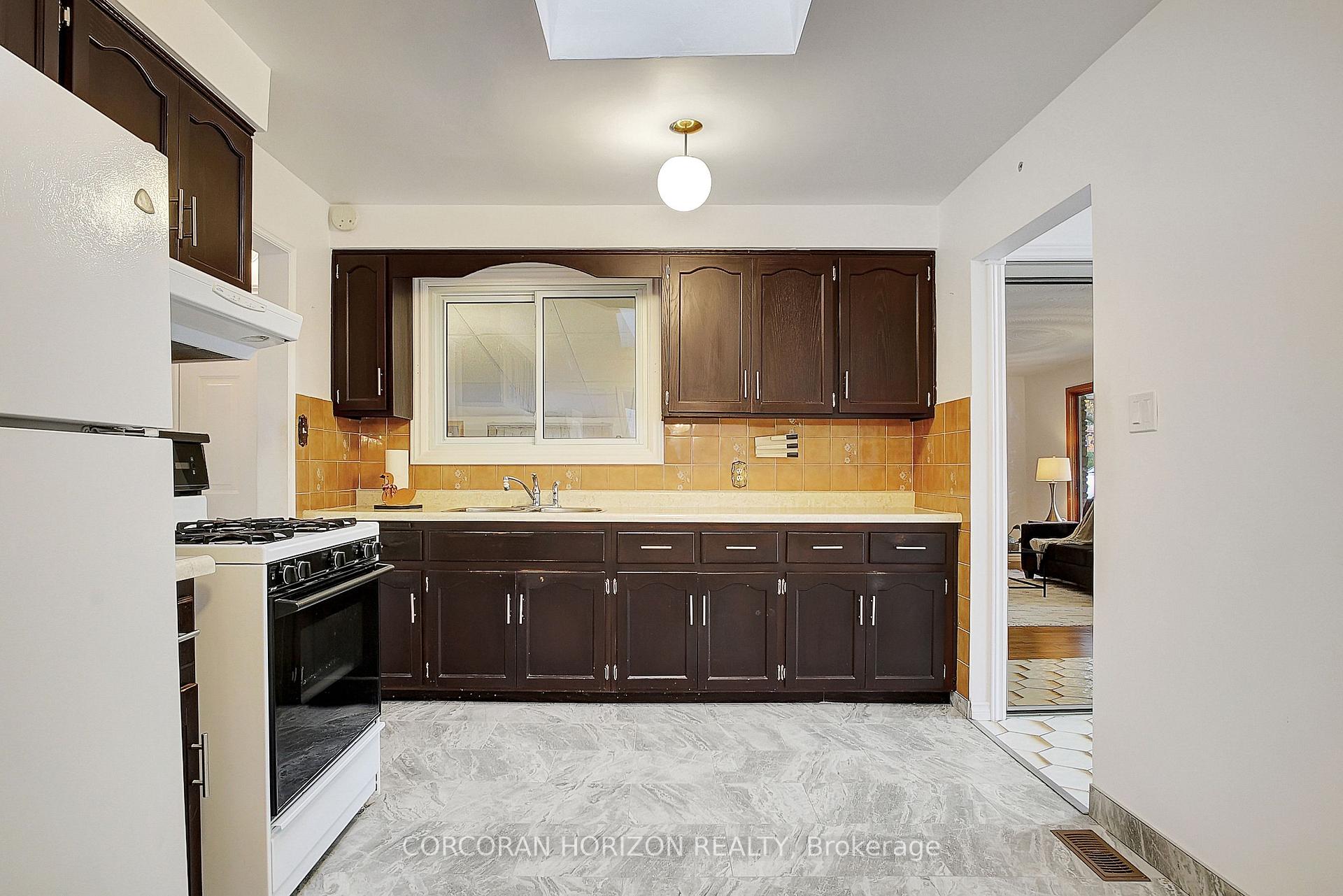 Photo 15 of 15 Cherry Hill Drive, Kitchener — HOMEH