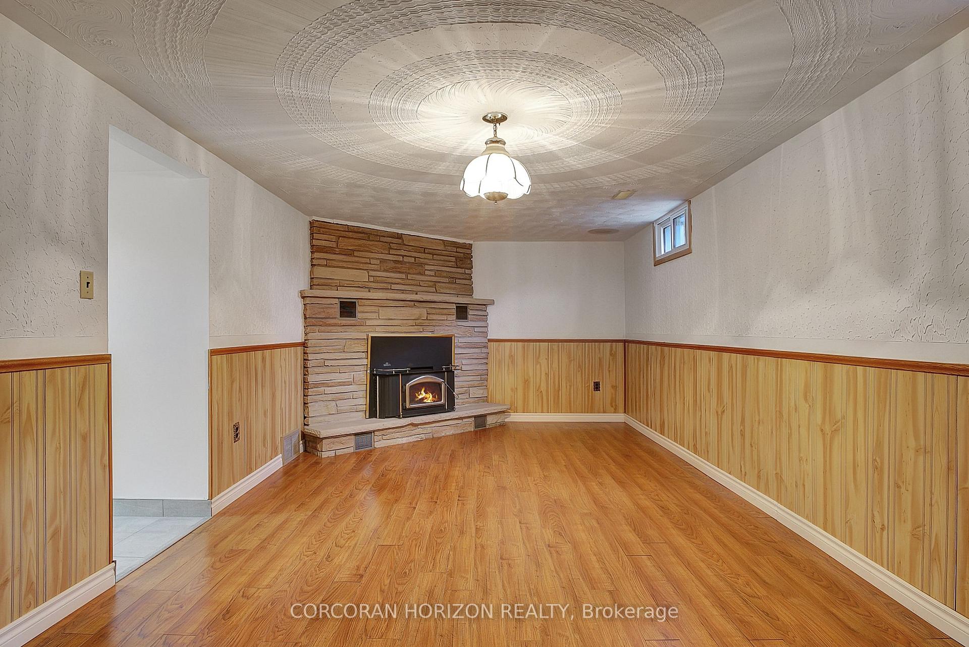 Photo 33 of 15 Cherry Hill Drive, Kitchener — HOMEH
