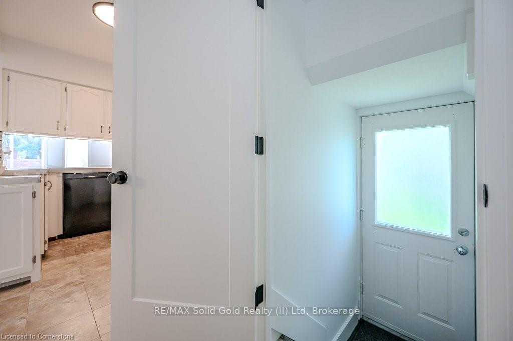 Photo 33 of 131 Wood Street, Kitchener — HOMEH