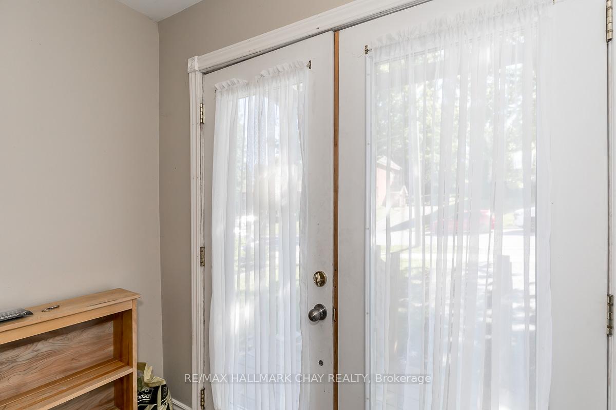 Photo 15 of 230 Queen Street, Midland — HOMEH