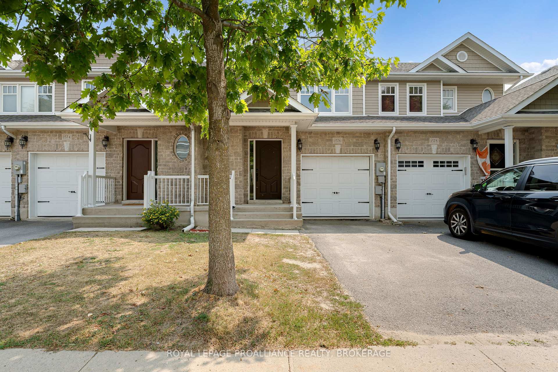 Photo 1 of 1576 Crimson Crescent, Kingston, City Northwest — HOMEH