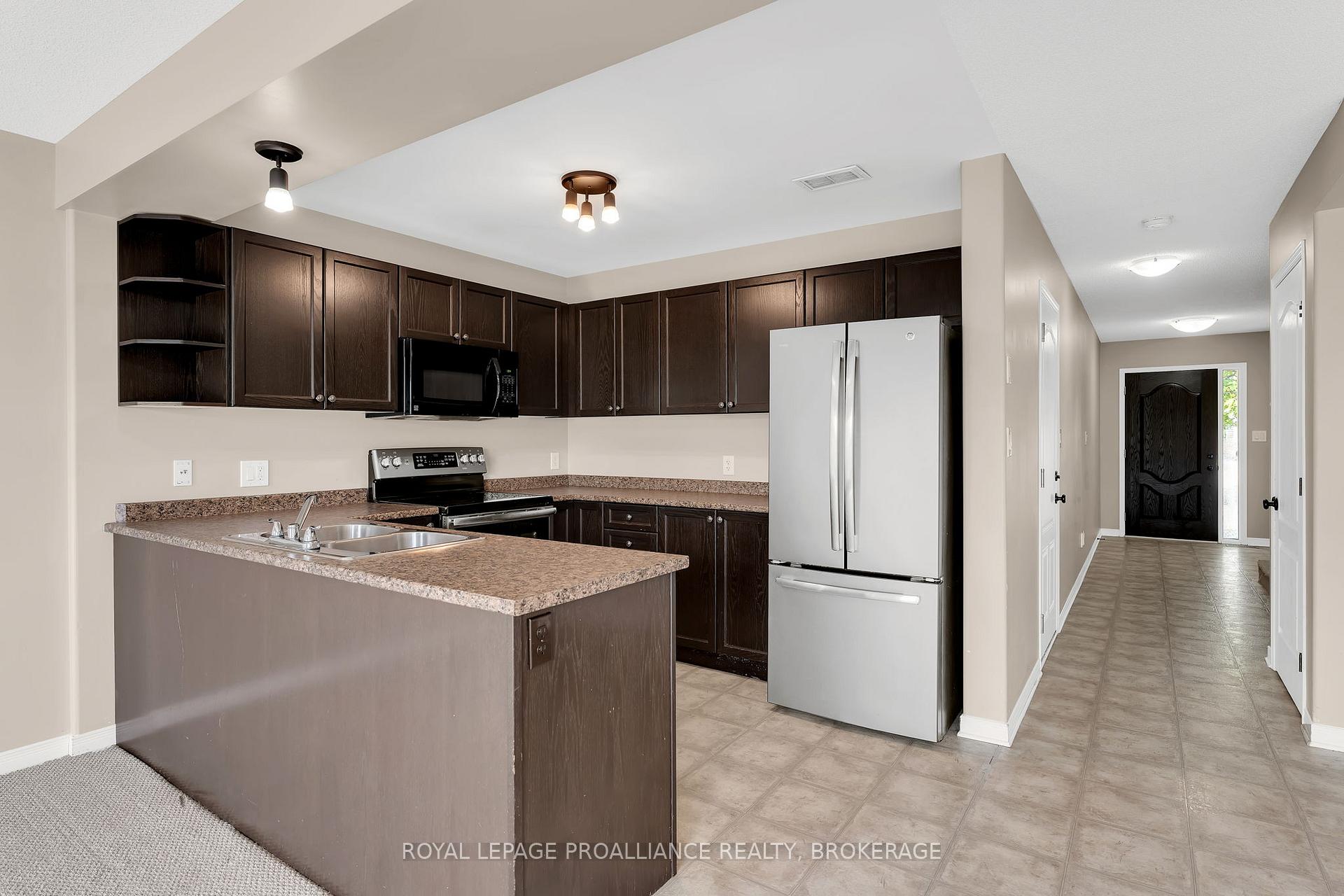 Photo 8 of 1576 Crimson Crescent, Kingston, City Northwest — HOMEH