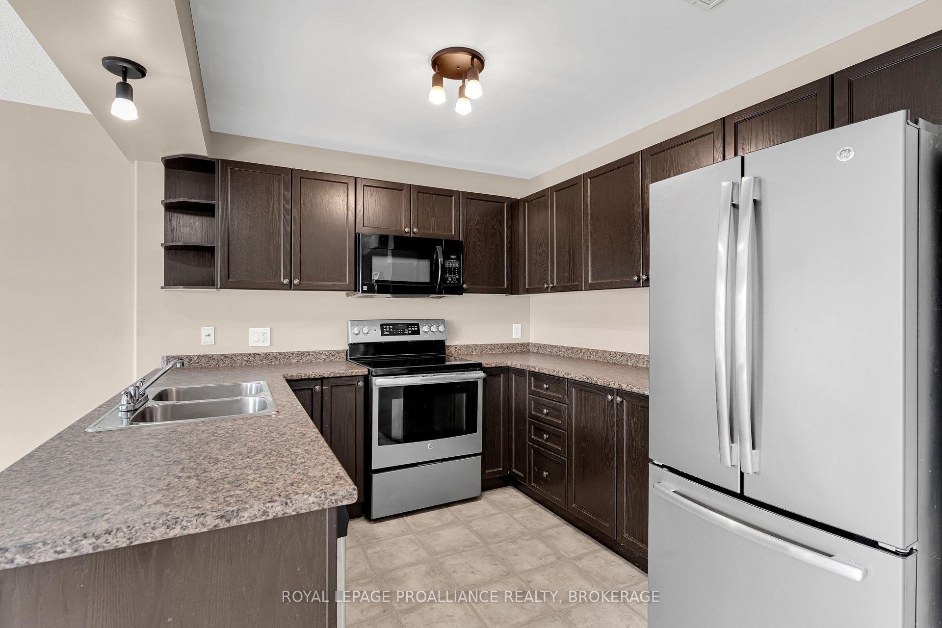 Photo 9 of 1576 Crimson Crescent, Kingston, City Northwest — HOMEH