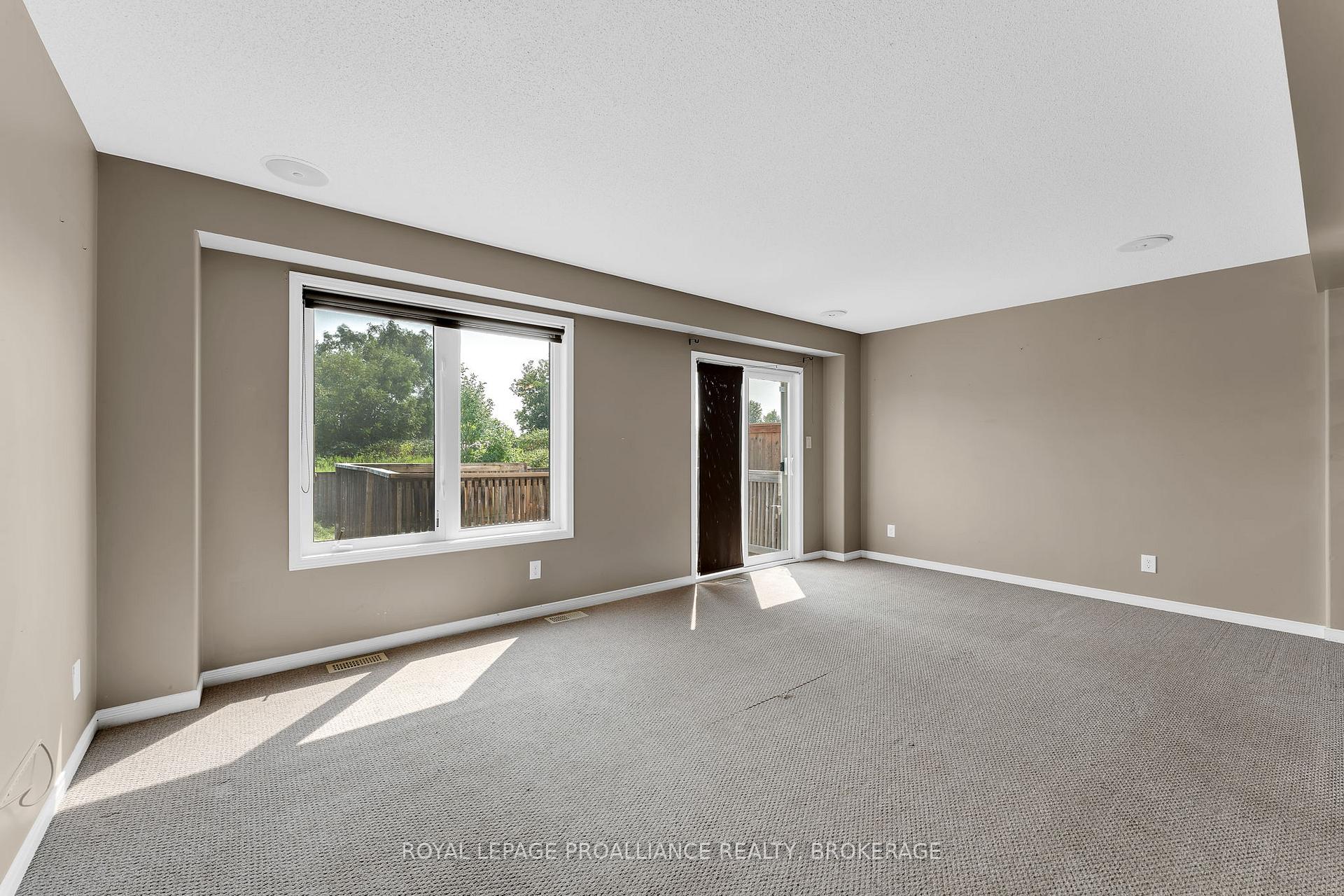 Photo 13 of 1576 Crimson Crescent, Kingston, City Northwest — HOMEH